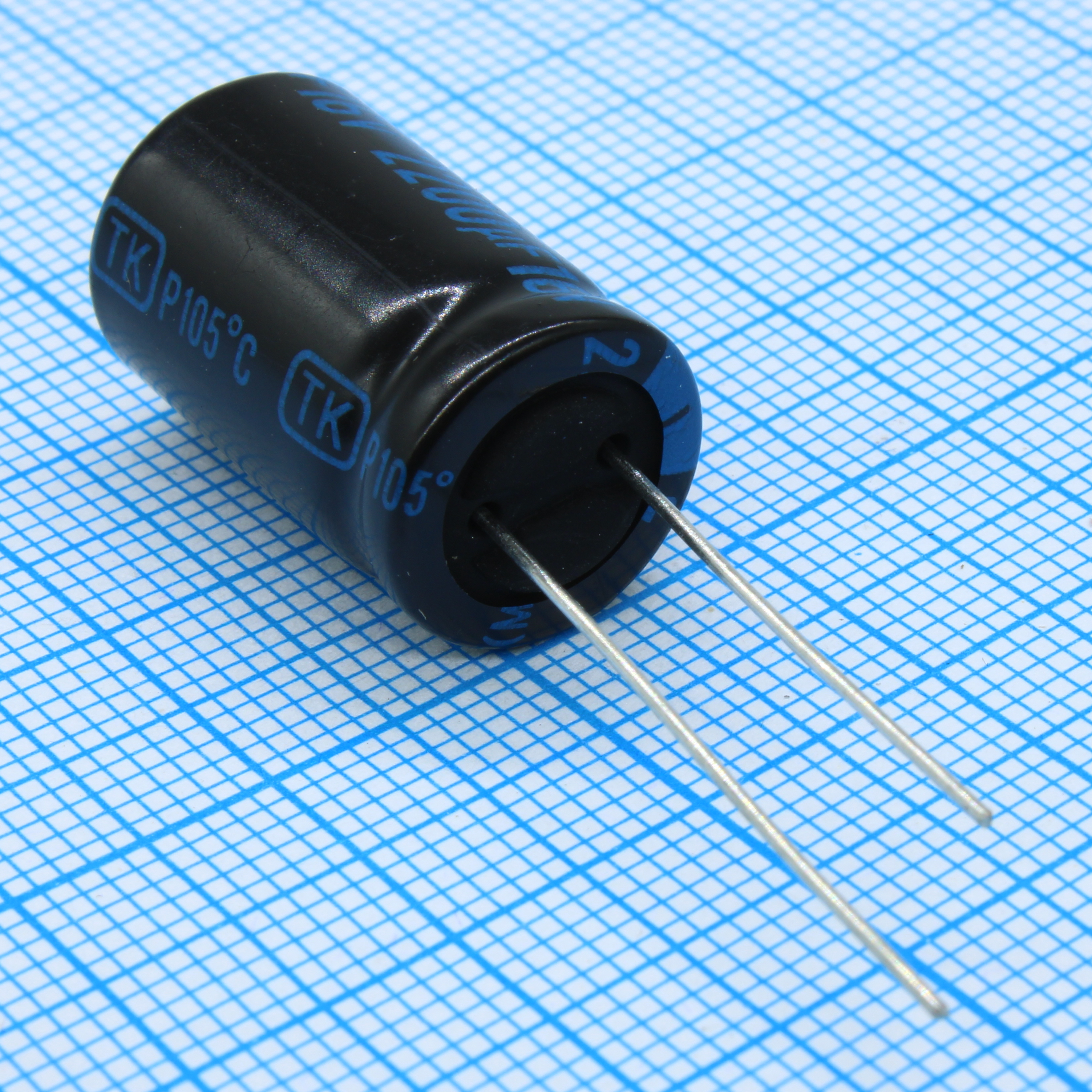 JTK228M016S1GMK21L - Конденсатор алюминиевый электролитический 2200мкФ 16В  ±20% (12.5 х 21мм) радиальные выводы 5мм 1180мА 2000час 105°С россыпь