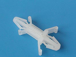 CS-0610 - Фиксатор межплатный, кратно 100шт.