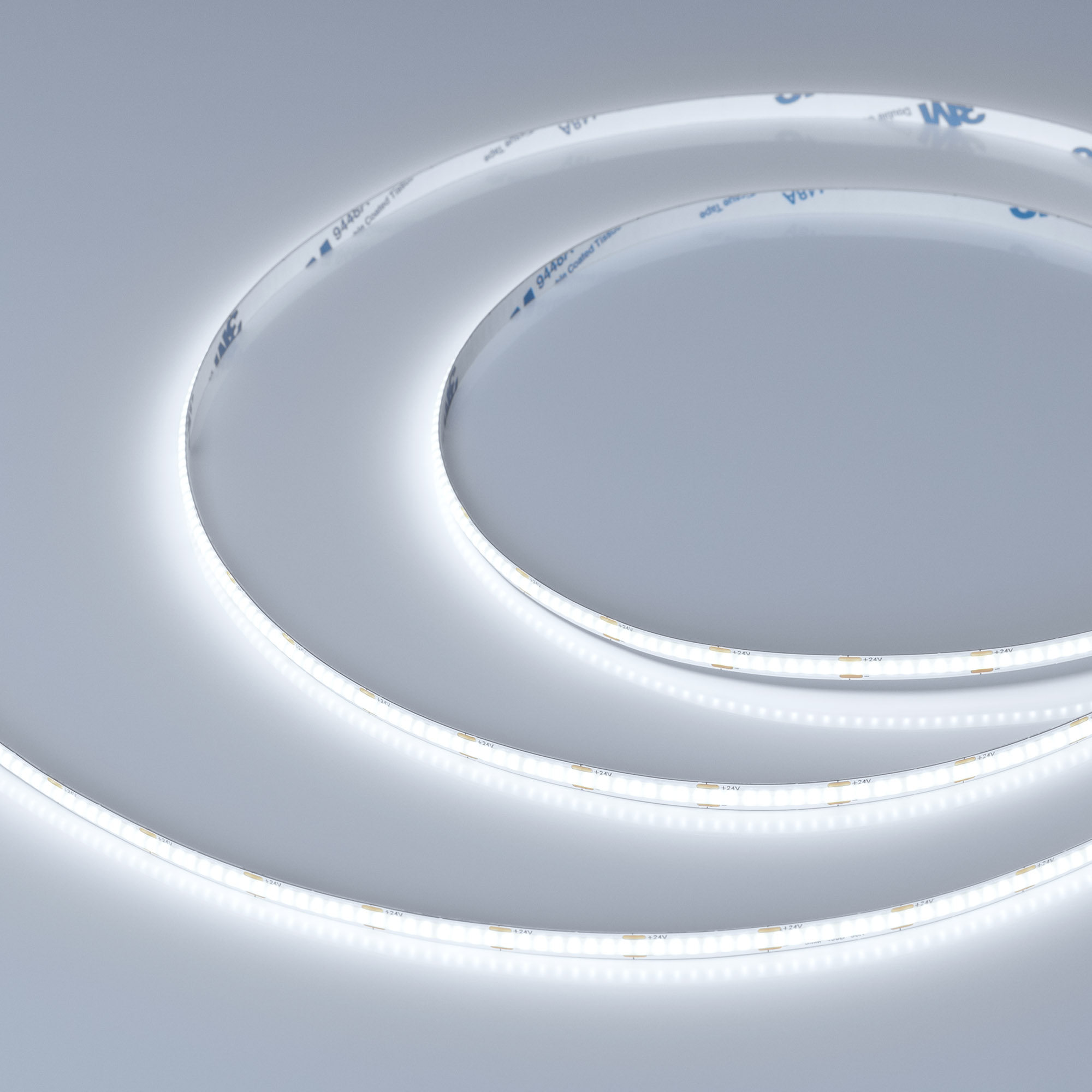 Лента COB-X400-5mm 24V White6000 (7.2 W/m, IP20, CSP, 5m) 041695 - Лента COB сплошной засветки без видимых светодиодов. Светодиоды CSP 400 шт/м. Цвет свечения БЕЛЫЙ 6000K, высокий индекс цветопередачи CRI>90, угол 180°. Мощность 7.2 Вт/м, питание 24 В. Ра