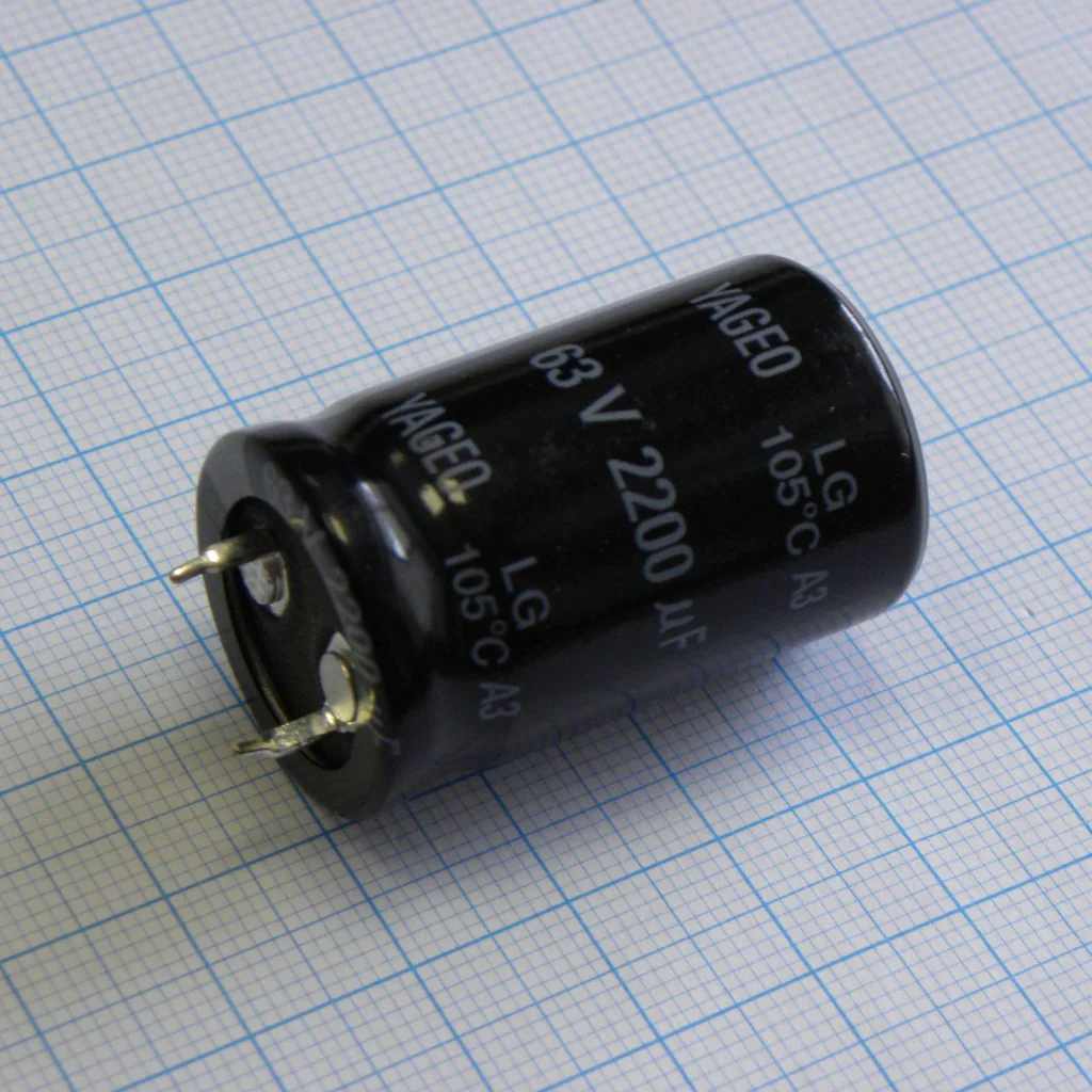 LG063M2200BPF-2235 - С защёлкиваемыми выводами 63V  2200uF ±20%, стандартные, 2000часов, -40...+105°С