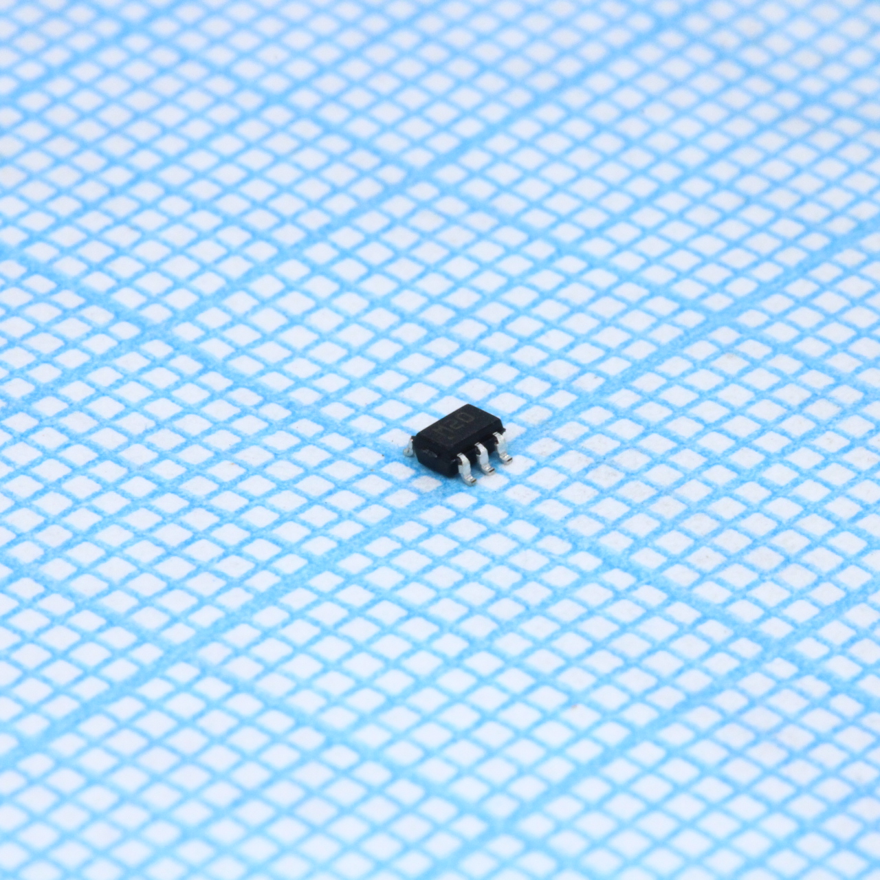 STLM20W87F - Датчик температуры аналоговый прецизионный электропитание 5.5В 10мА SOT-323-5