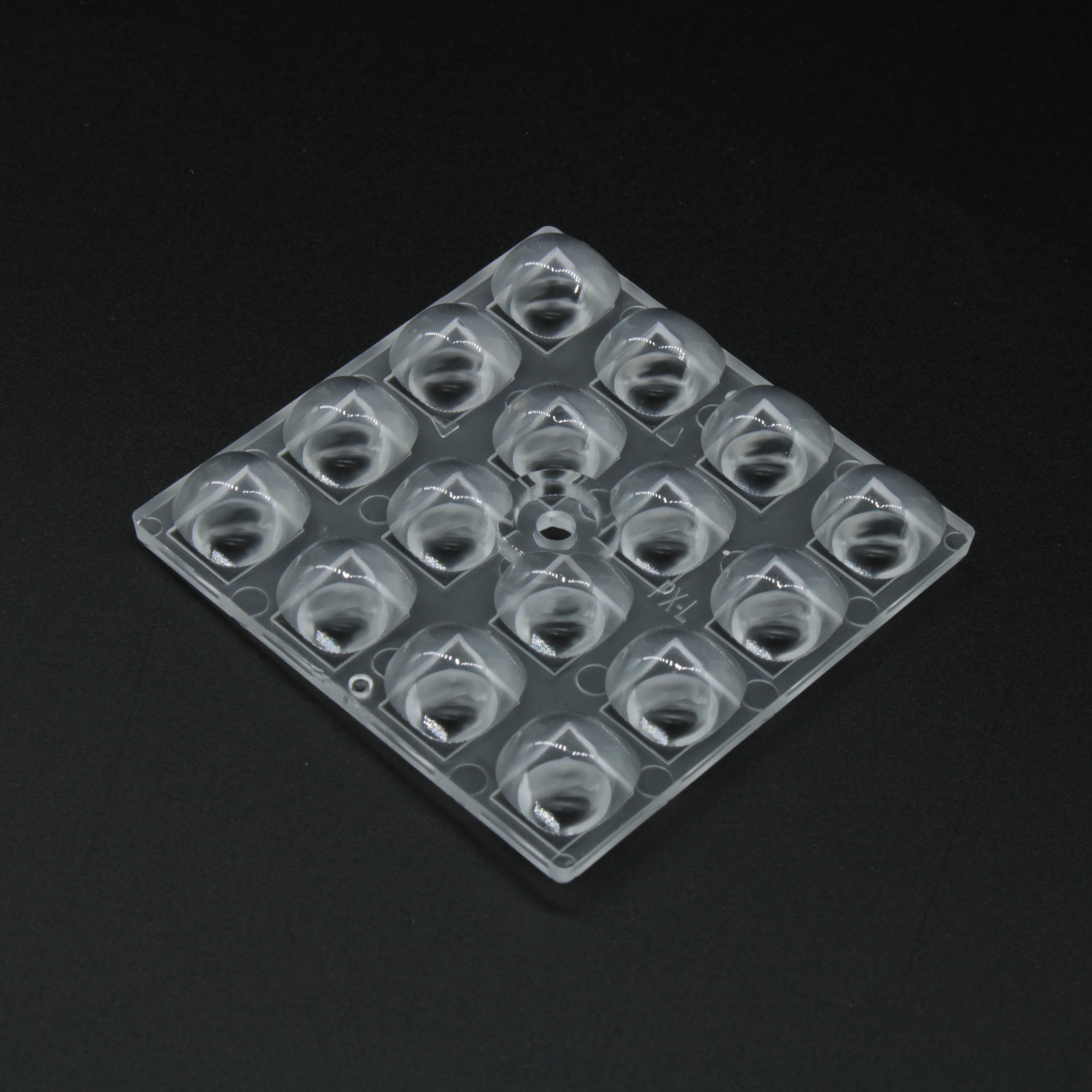 ARX50D16LED3030PX-L - Групповая квадратная линза 4x4 на 16 светодиодов 3030 эфф=93%   пешеходная ассиметр. диаграмма (левая сторона), 50x50mm H:4,4mm, PMMA
