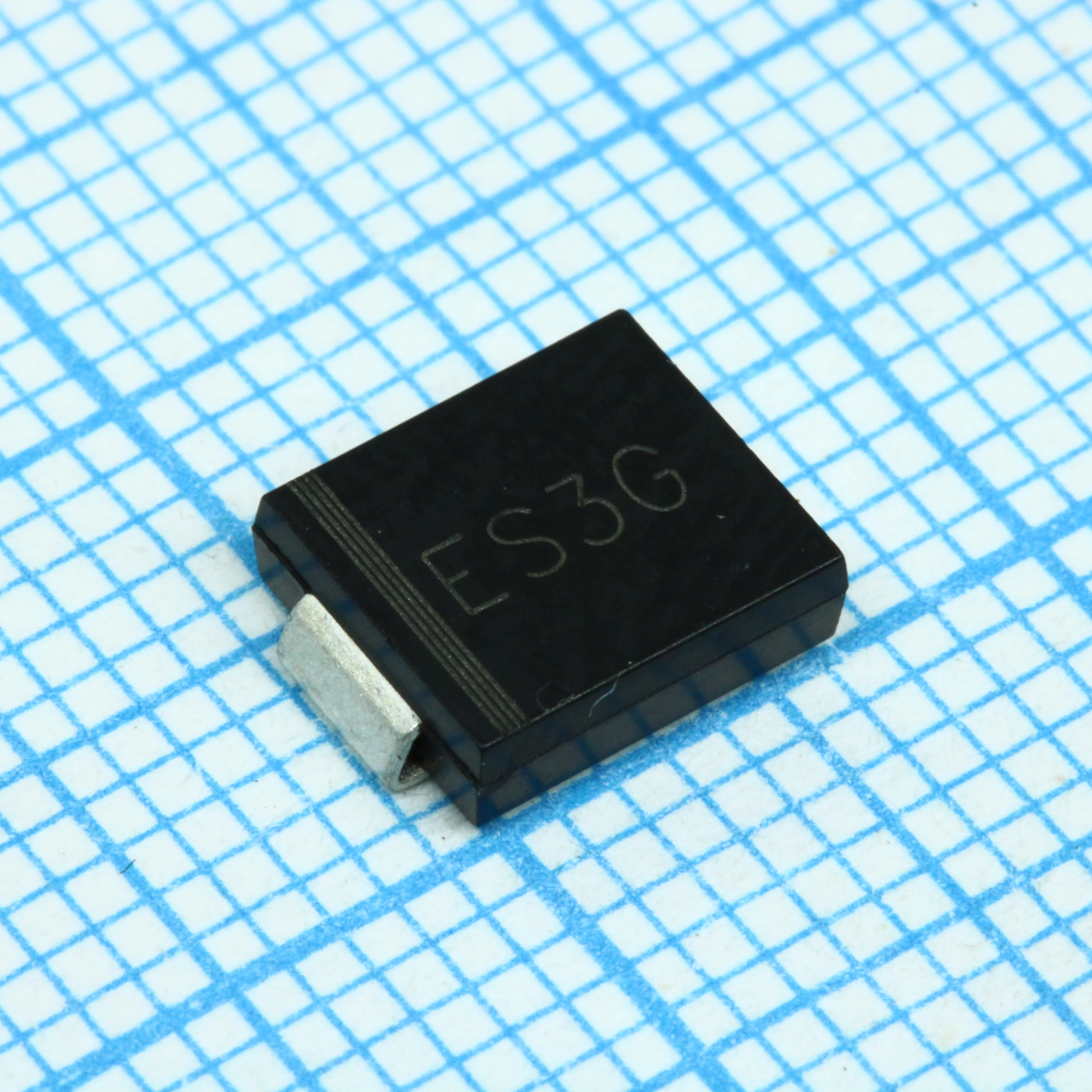 ES3G - Диод импульсный 400В 3A автомобильного применения 2-Pin SMC лента на катушке