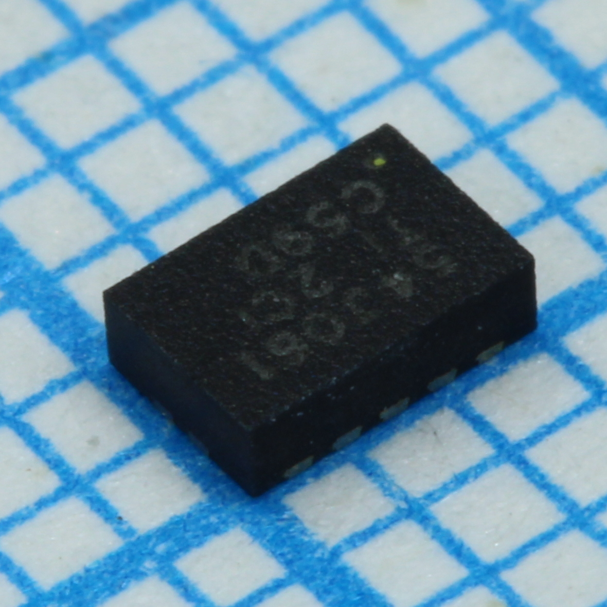 TPS54J061RPGR - Преобразователь импульсный синхронный понижающий вход 4В...16В 6A опорное напряжение 600мВ ограничение тока -40°С...+125°С 14-VQFN-HR