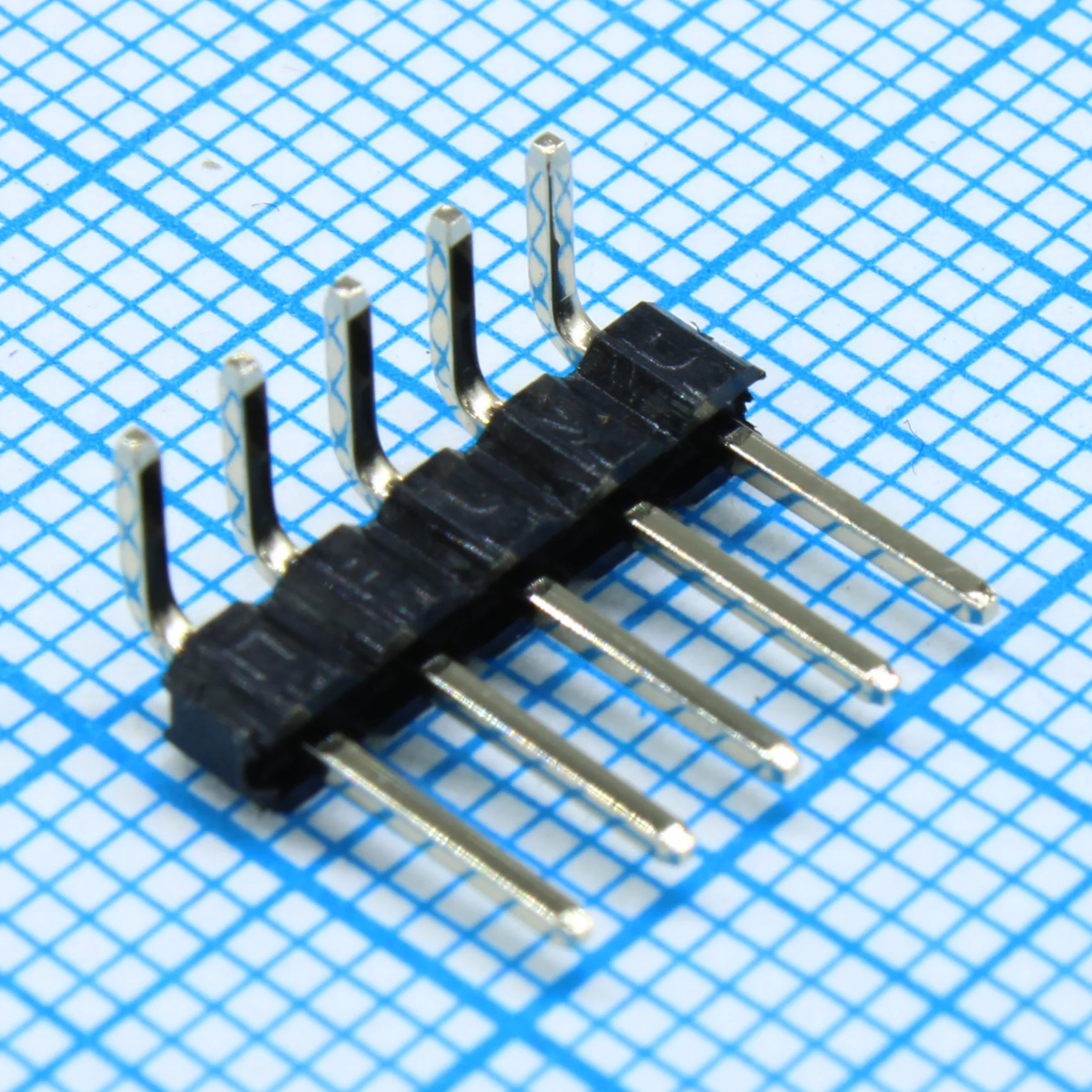 DS1022-1X5RUF18-B - Соединитель штыревой, вилка на плату однорядная угловая, 5pin(1x5), шаг 2.54мм (A=6.3mm, B=3.20mm, C=4.36mm), тип - U