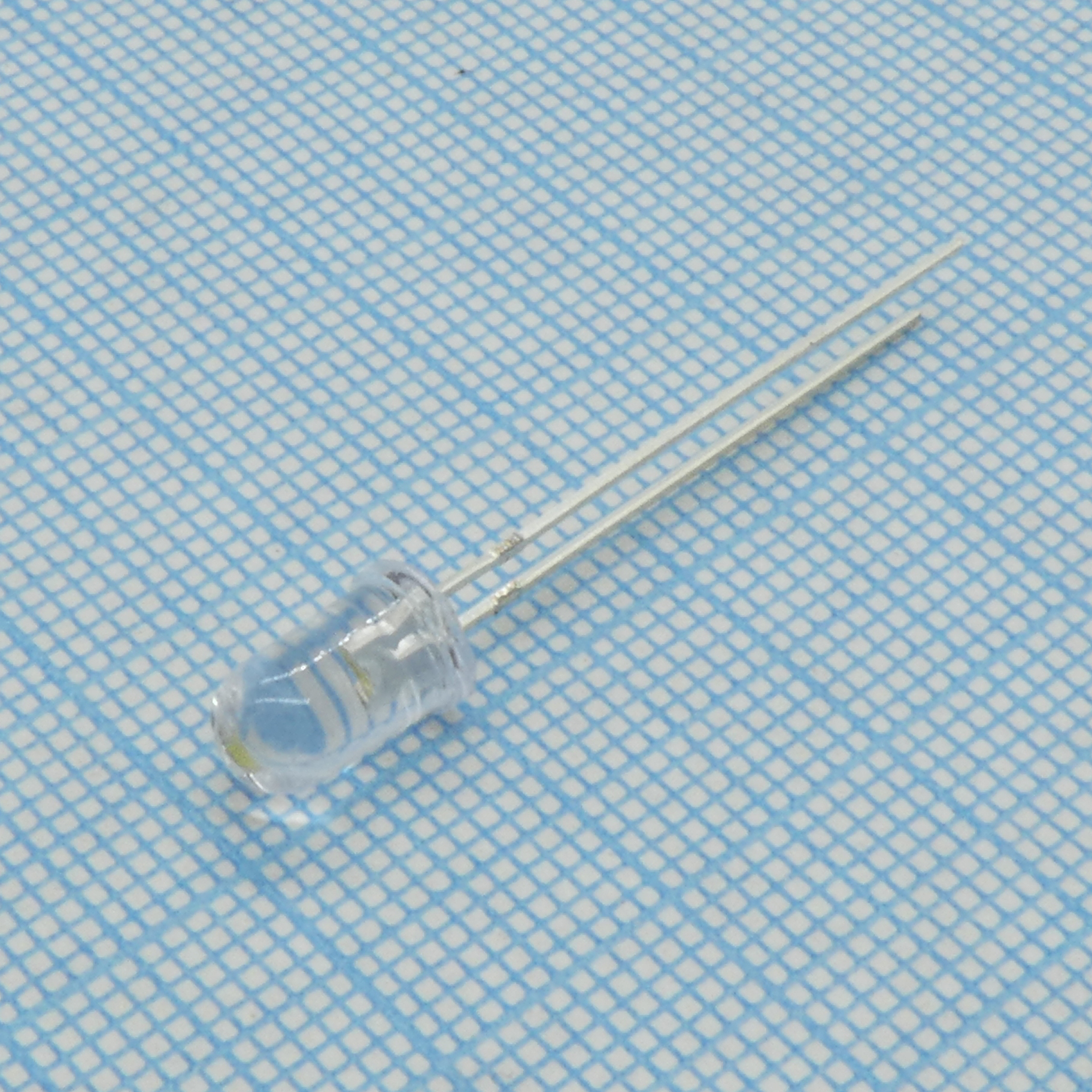 FYL-5014UWC1C-UWW - Светодиод 5мм/белый/3500K/15000мкд/прозрачный/15°