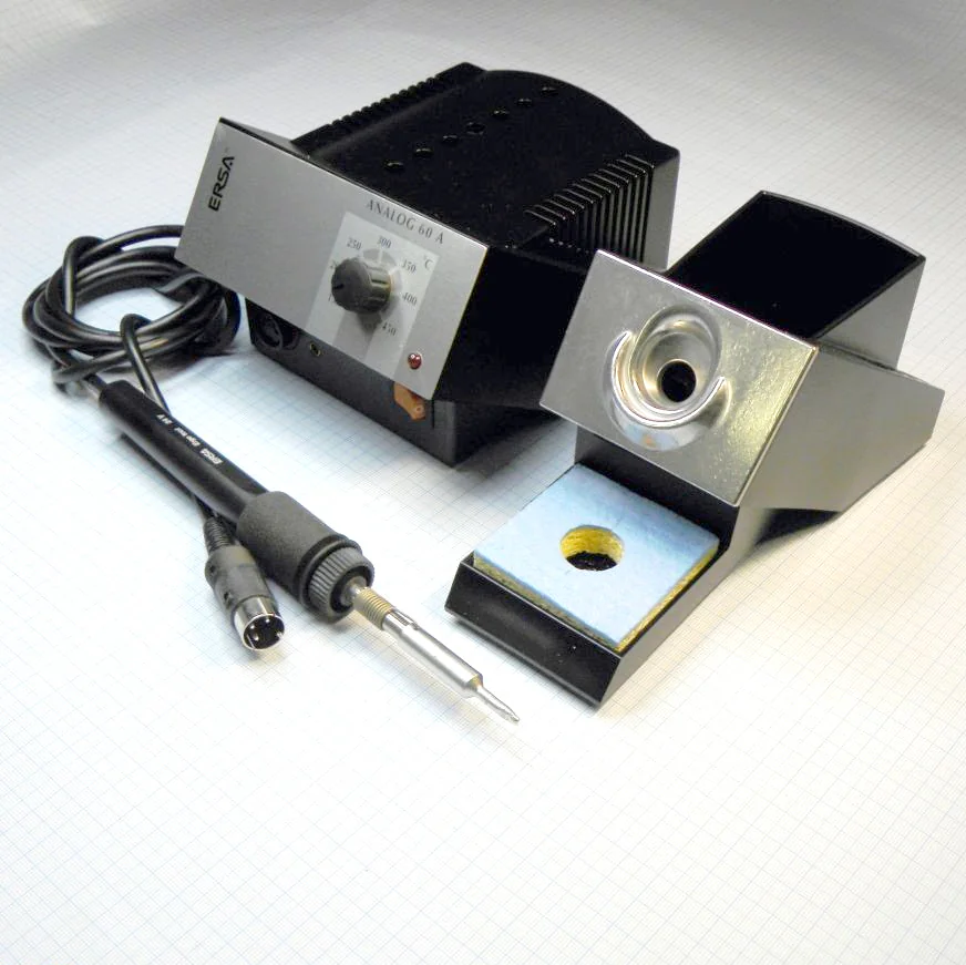 0ANA60A - Антистатическая аналоговая одноканальная станция Analog-60A, 60Вт, 220В/24В с паяльником ErgoTool (60Вт при t-350°C, 75Вт при t-280°C), жало 0832CD.
