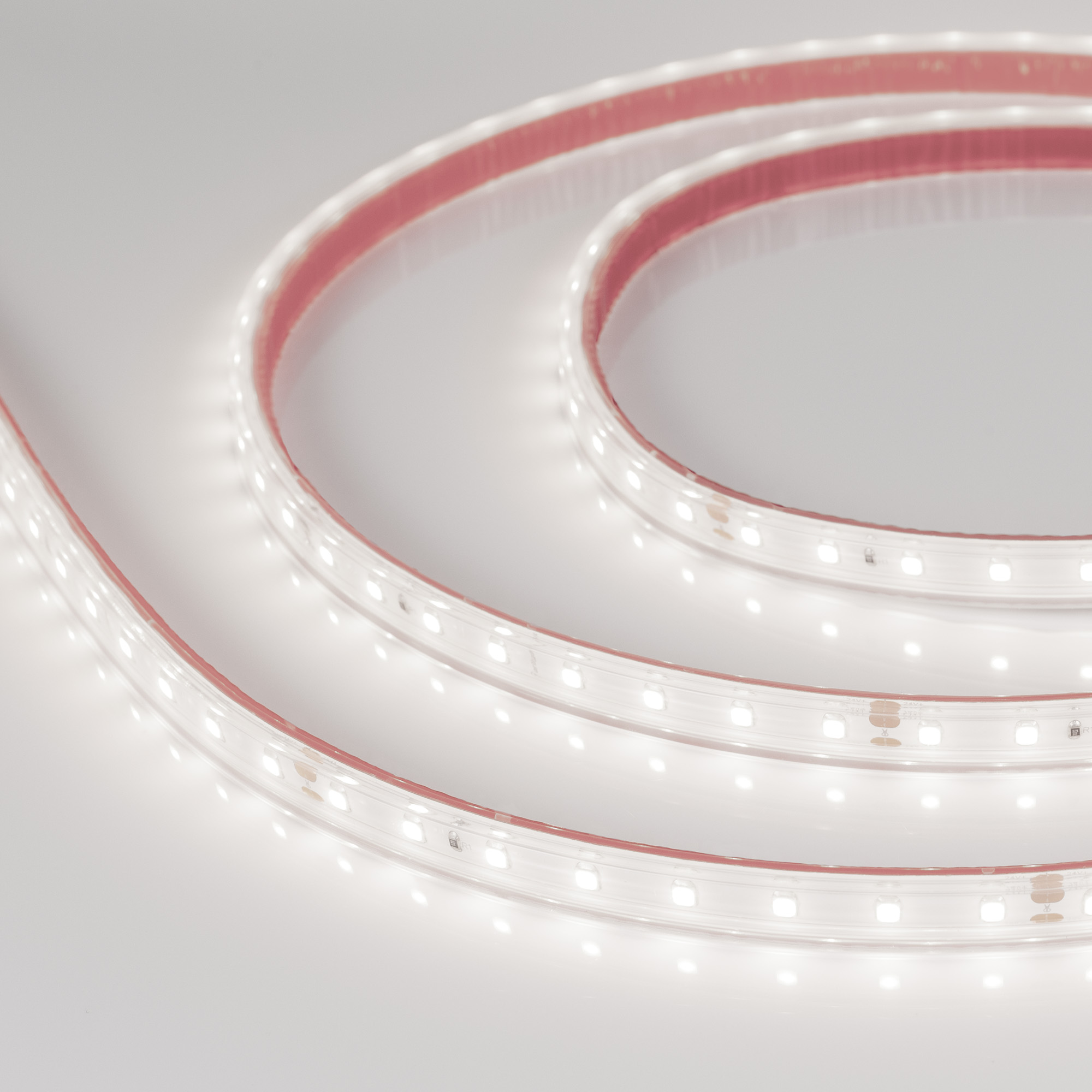 Лента герметичная RTW-PS-A80-10mm 24V Day5000 (6 W/m, IP67, 2835, 5m) 024517(2) - Светодиодная лента RTW-PS-A80, герметичная IP67 (PS-силиконовая экструзия). Светодиоды 2835, 80 шт/м (400 шт на 5 м), белая плата, ширина 10 мм, скотч 3M. Цвет ДНЕВНОЙ 5000 