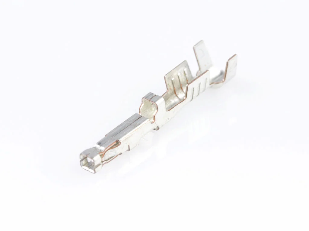 768230343 - Контакт гнездо монтаж на кабель 12AWG серия Mega-Fit рейка