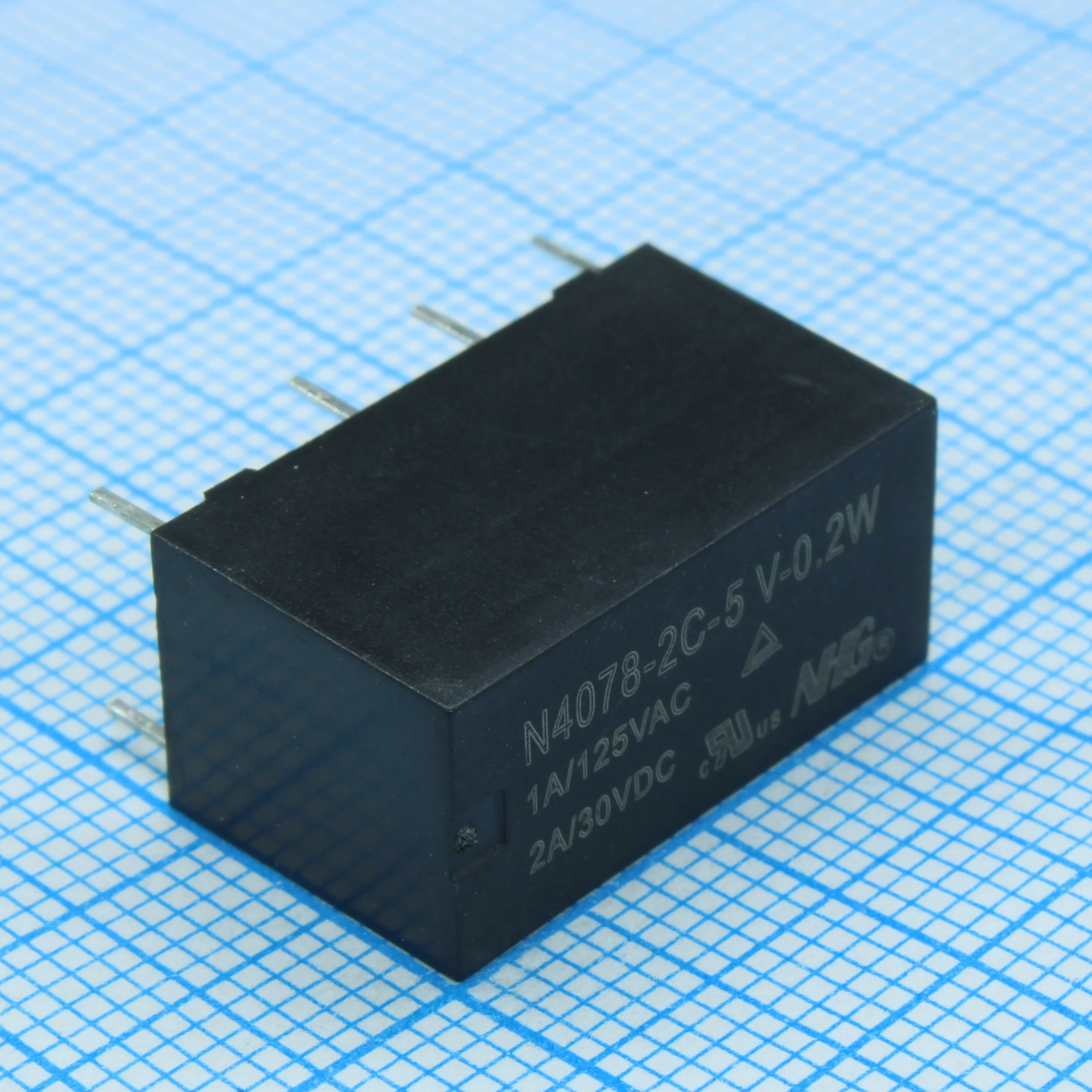 JRC-19F-2C-5VDC-0.2 - Реле миниатюрное 3А две контактных группы на переключение катушка 5В 0.2Вт