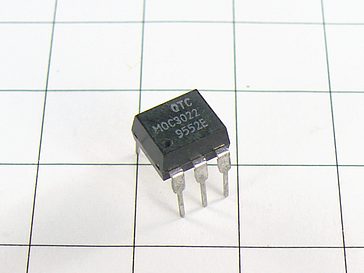 Оптрон MOC3022