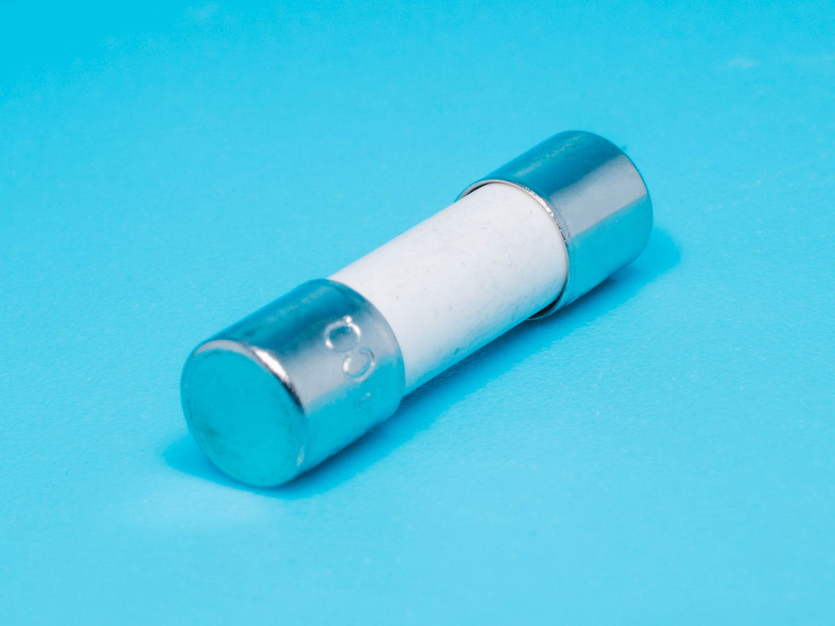 FS-52KQ-3.15/250 - Предохранитель 5х20мм, керамический, сверхбыстрый, 3.15А/250В(UBM)