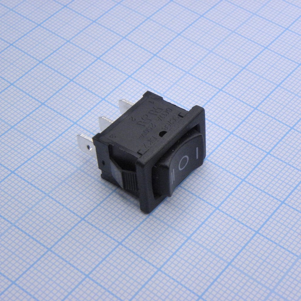 DS RWB-103 ON-OFF-ON - 3 положения клавиши, 1группа контактов на переключение, 250V 6A, ширина контактов 4.8мм