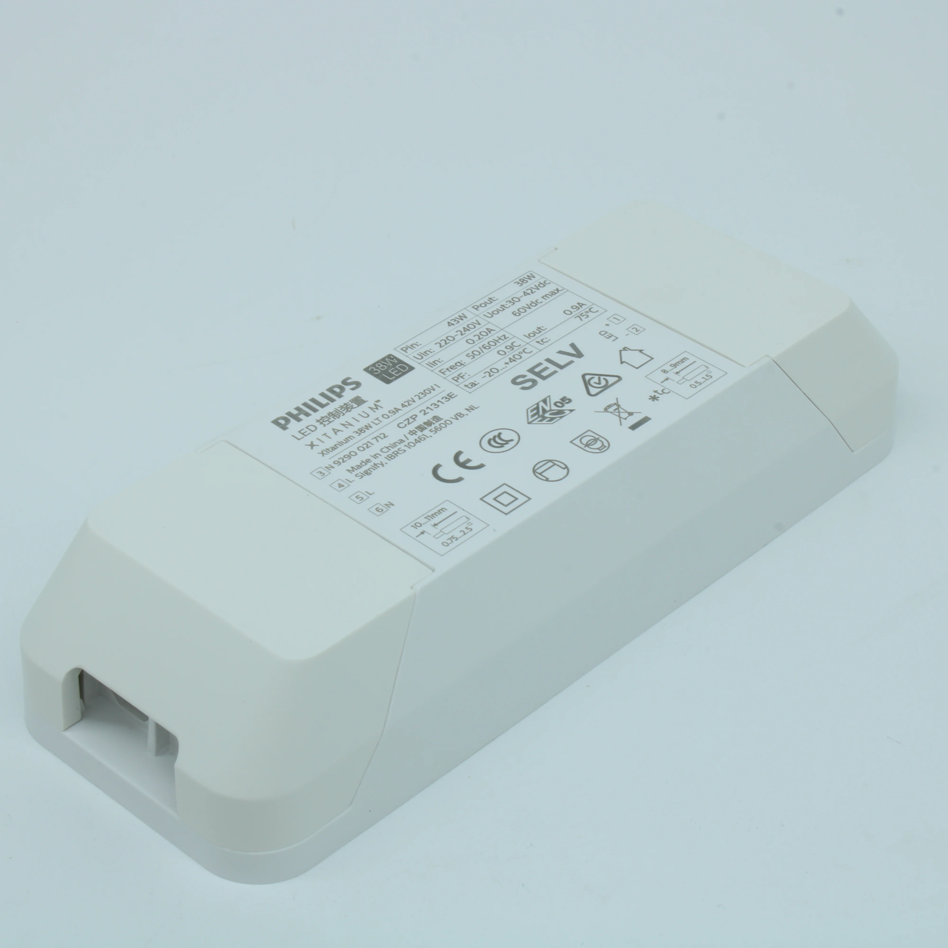 XITANIUM 38W LT 0.9A 42V 230V I - AC-DC, 38Вт, ККМ, стабилизация тока , вход 202...254В AC, 50…60Гц, выход 0.9А/30…42В DC, в корпусе 143х54х30мм, -20…+50°С
