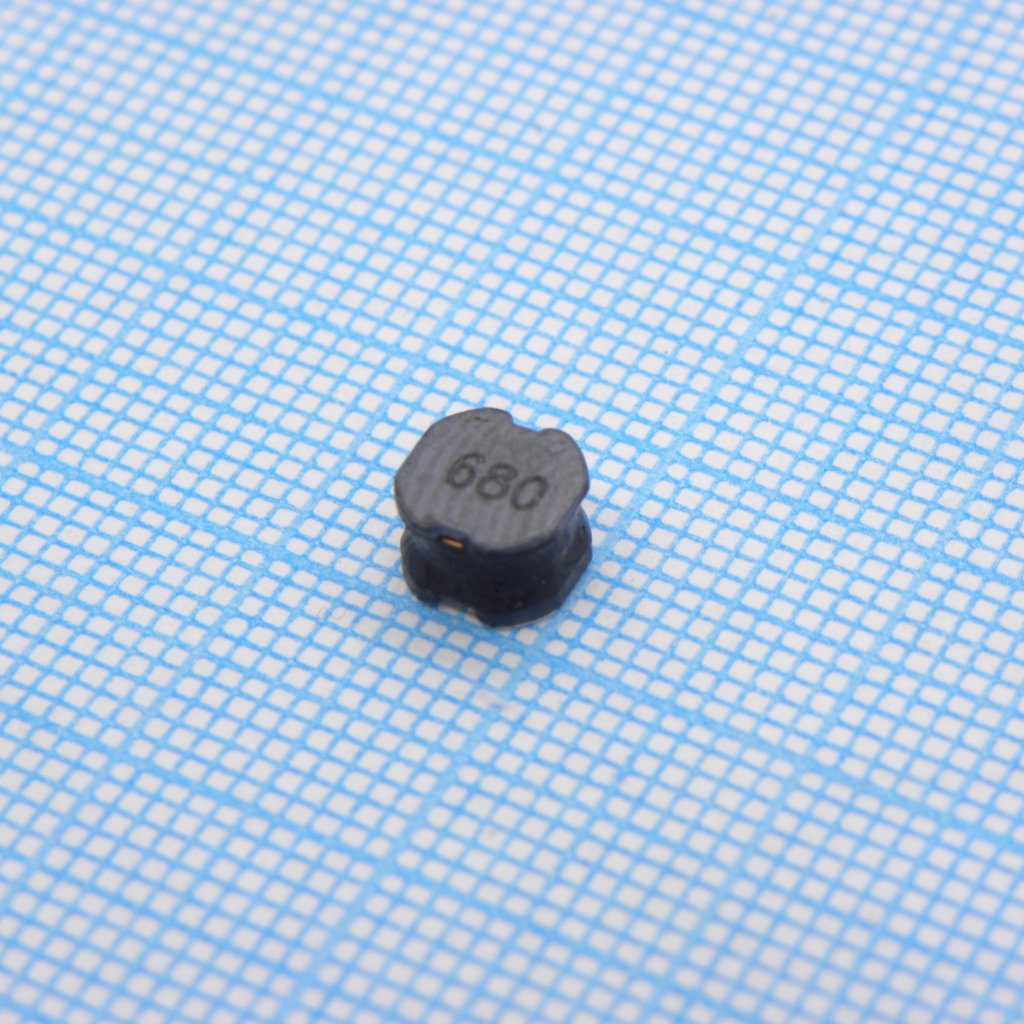 SRN6045-680M - SMD индуктивность проволочная, на ферритовом сердечнике, полуэкранированная 68uH 20% 100KHz 13Q-Factor Ferrite 900mA 351mOhm