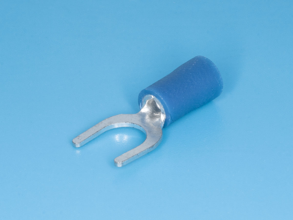 TYI-2-6 - Клемма тип "U" 6,4мм, на провод 1,5-2,5мм, изолированная, кратно 100шт.