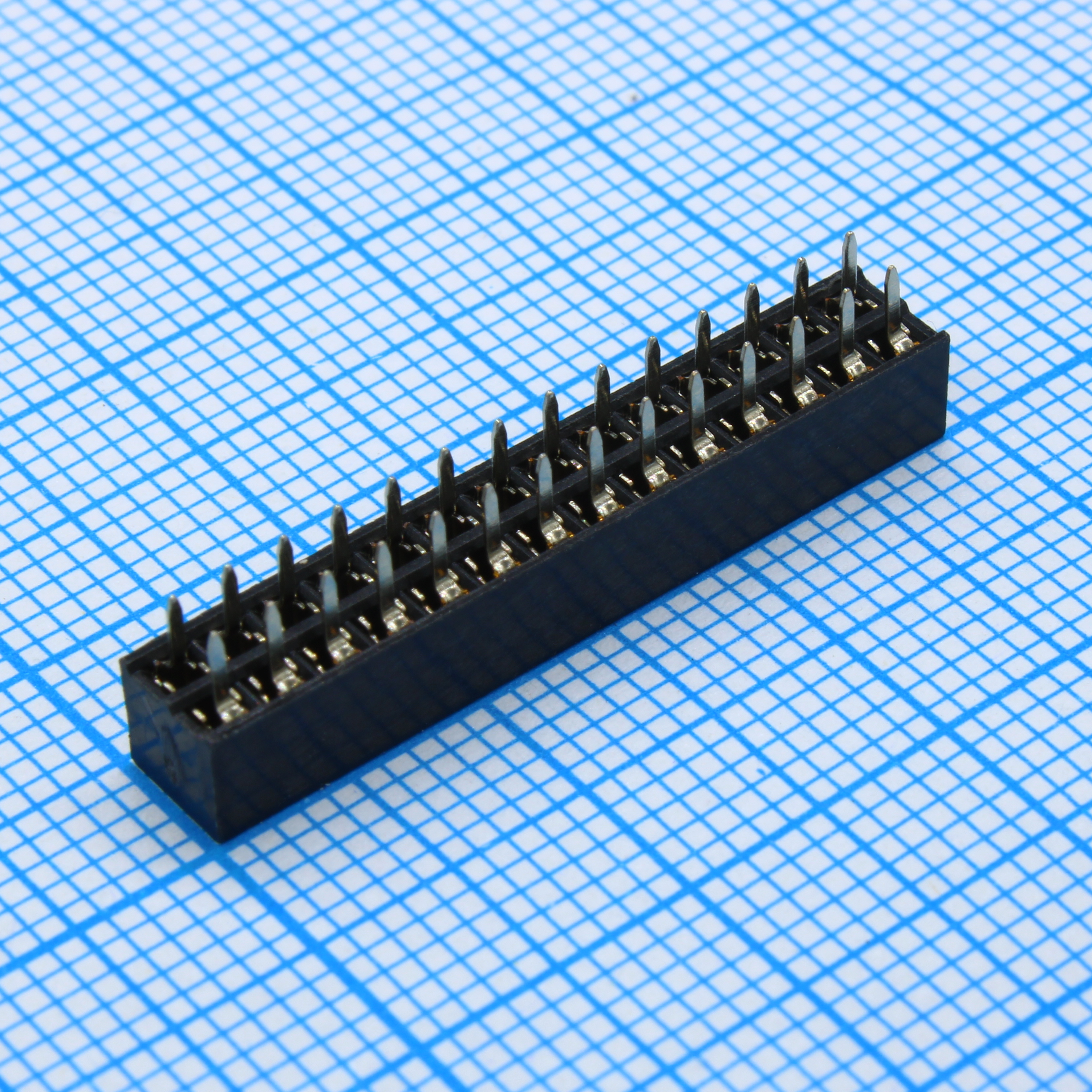 DS1026-05-2X14S8BV - Гнездо на плату 2x14 конт., шаг 2.00мм, высота 4.3мм, позолоч.