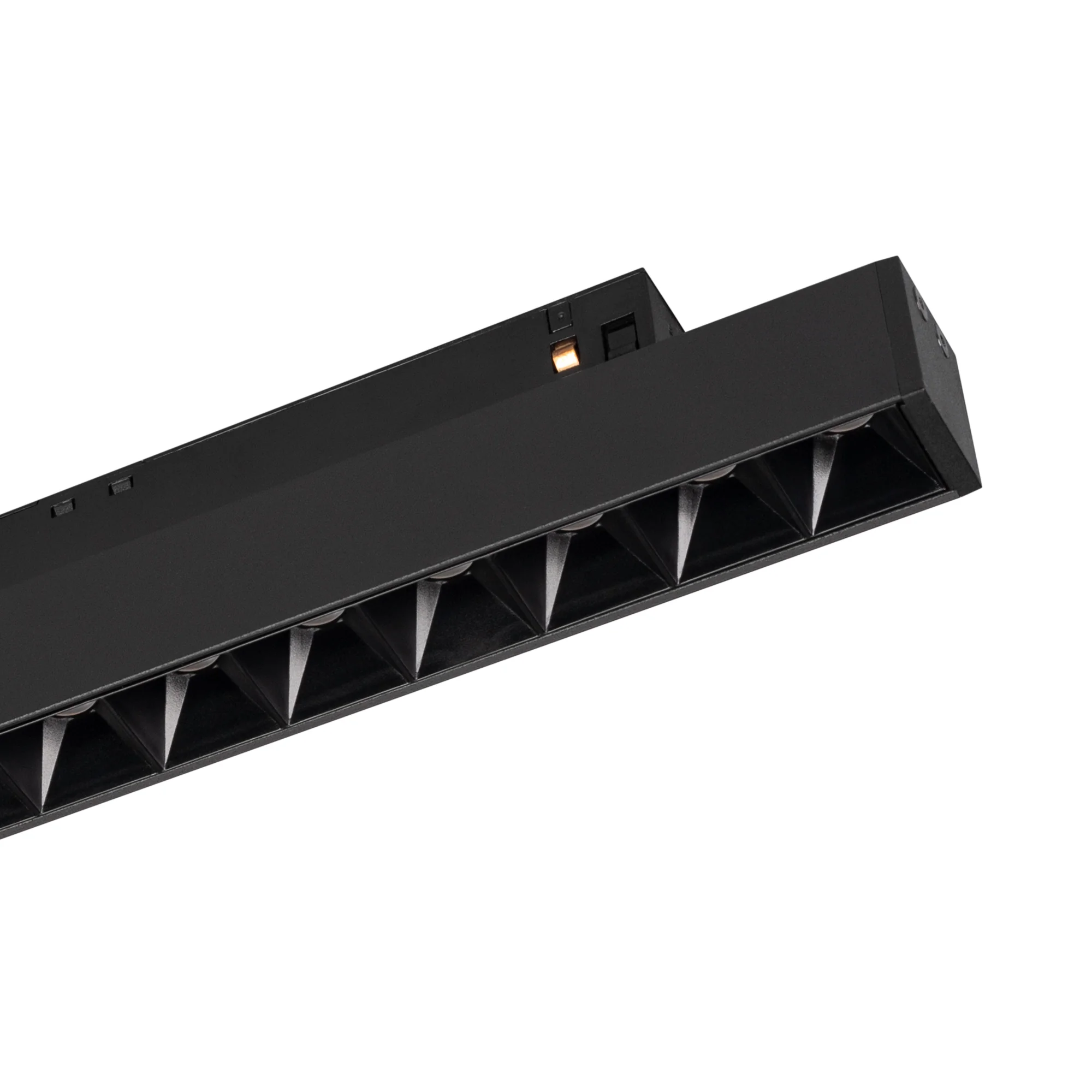 Светильник MAG-ORIENT-LASER-L465-16W Warm3000 (BK, 24 deg, 48V) 033618 - Светильник для магнитных треков MAG-ORIENT шириной 26 мм. Мощность 16 Вт, св. поток 870 лм, 54 лм/Вт, теплый 3000 K, CRI>90, угол 24°, напряжение питания 48 В. Черный прямоугольный к