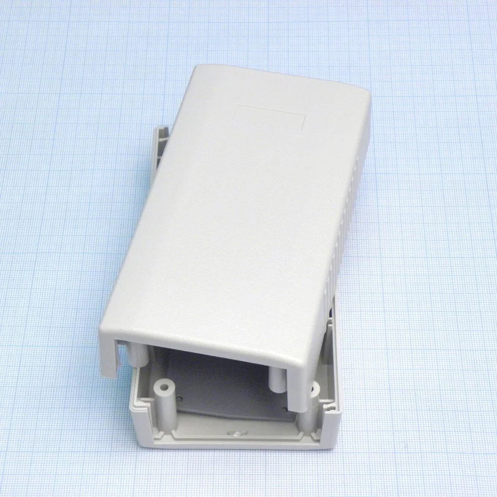 G447 - Корпус из ударопрочного ABS пластика, светло-серый