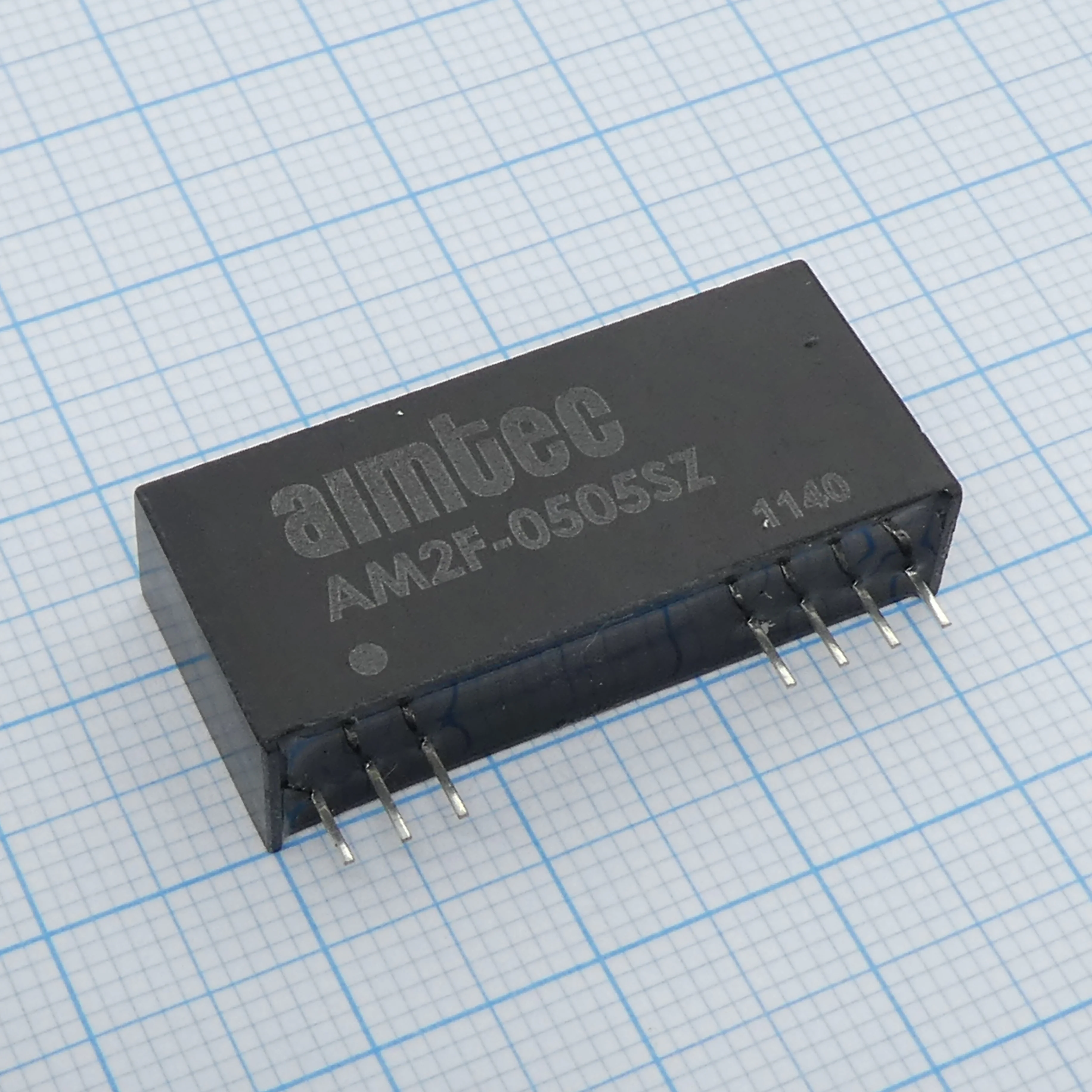 AM2F-1203SH52Z - DC/DC, 1.65Вт, вход 10.8…13.2В, выход 3.3В/0.5А, изоляция 5200В DC, КПД 55%, максимальная емкостная нагрузка не более 330мкФ, SIP12, 32x8x14мм, -40…85°C, пластик