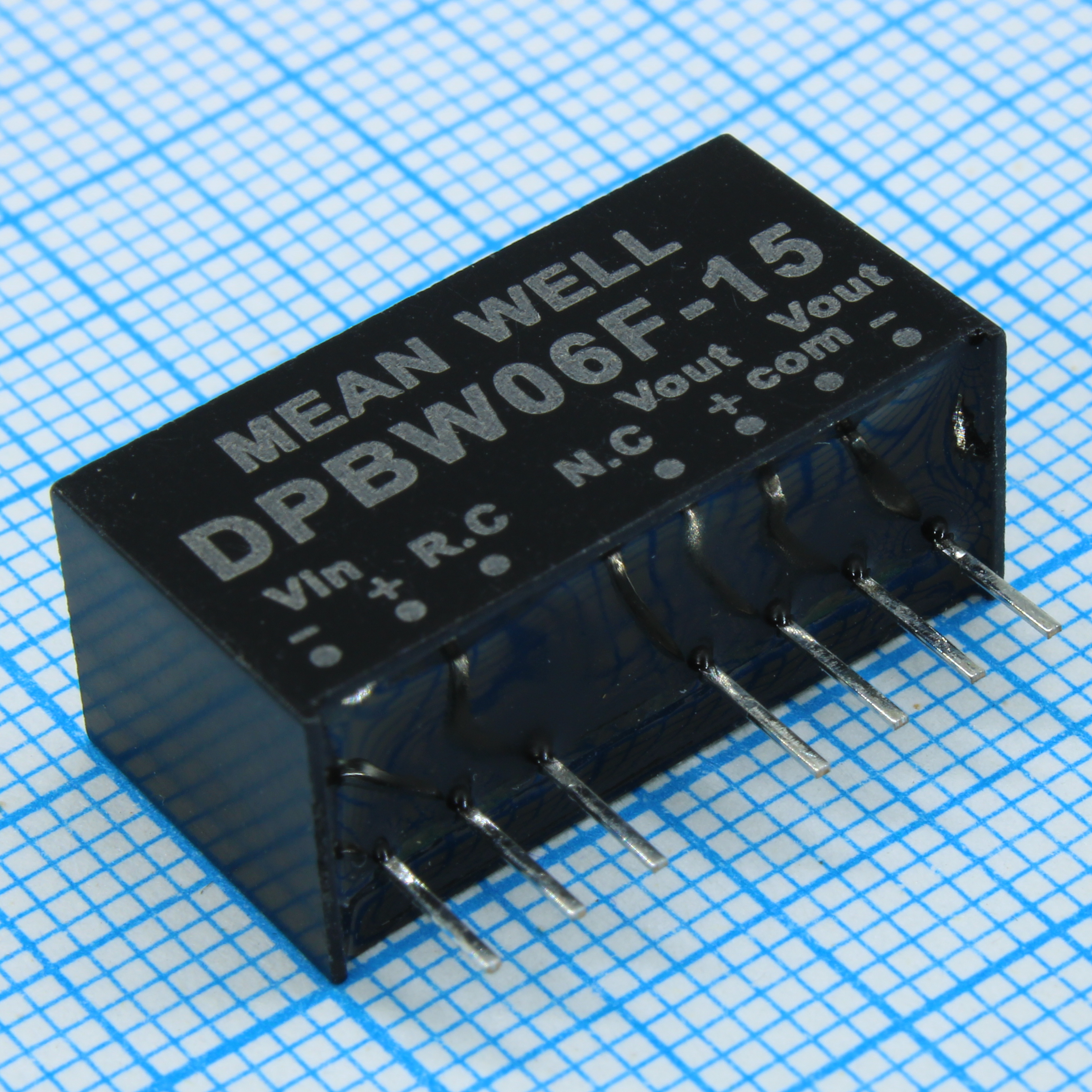 DPBW06F-15 - Преобразователь DC/DC, 6Вт, Uвх=9…36В, Выход ±15В/±200мА, изоляция 1500В DC, корпус SIP8 21.8х9.2х11.1мм, -40°С…+85°С