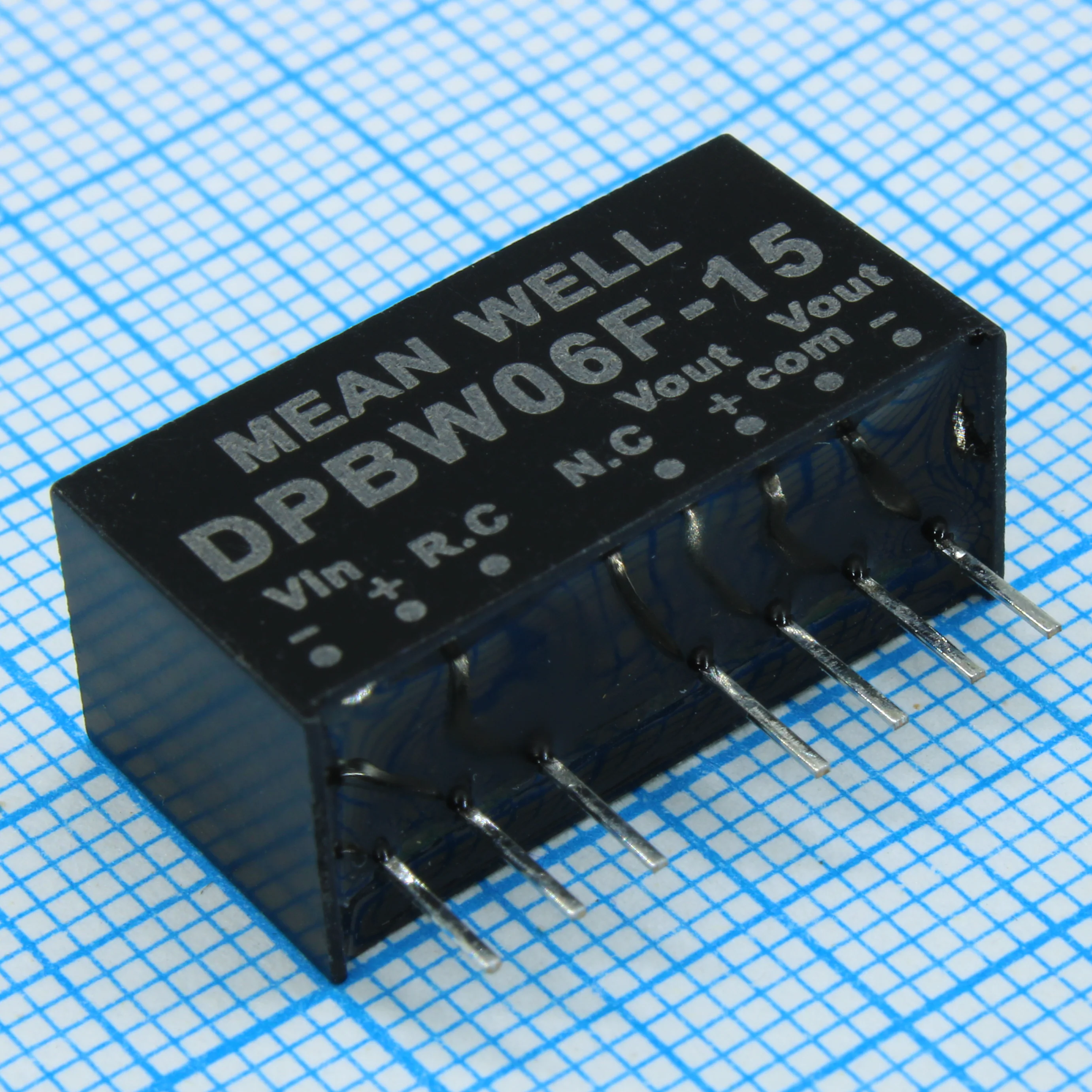DPBW06F-15 - Преобразователь DC/DC, 6Вт, Uвх=9…36В, Выход ±15В/±200мА, изоляция 1500В DC, корпус SIP8 21.8х9.2х11.1мм, -40°С…+85°С
