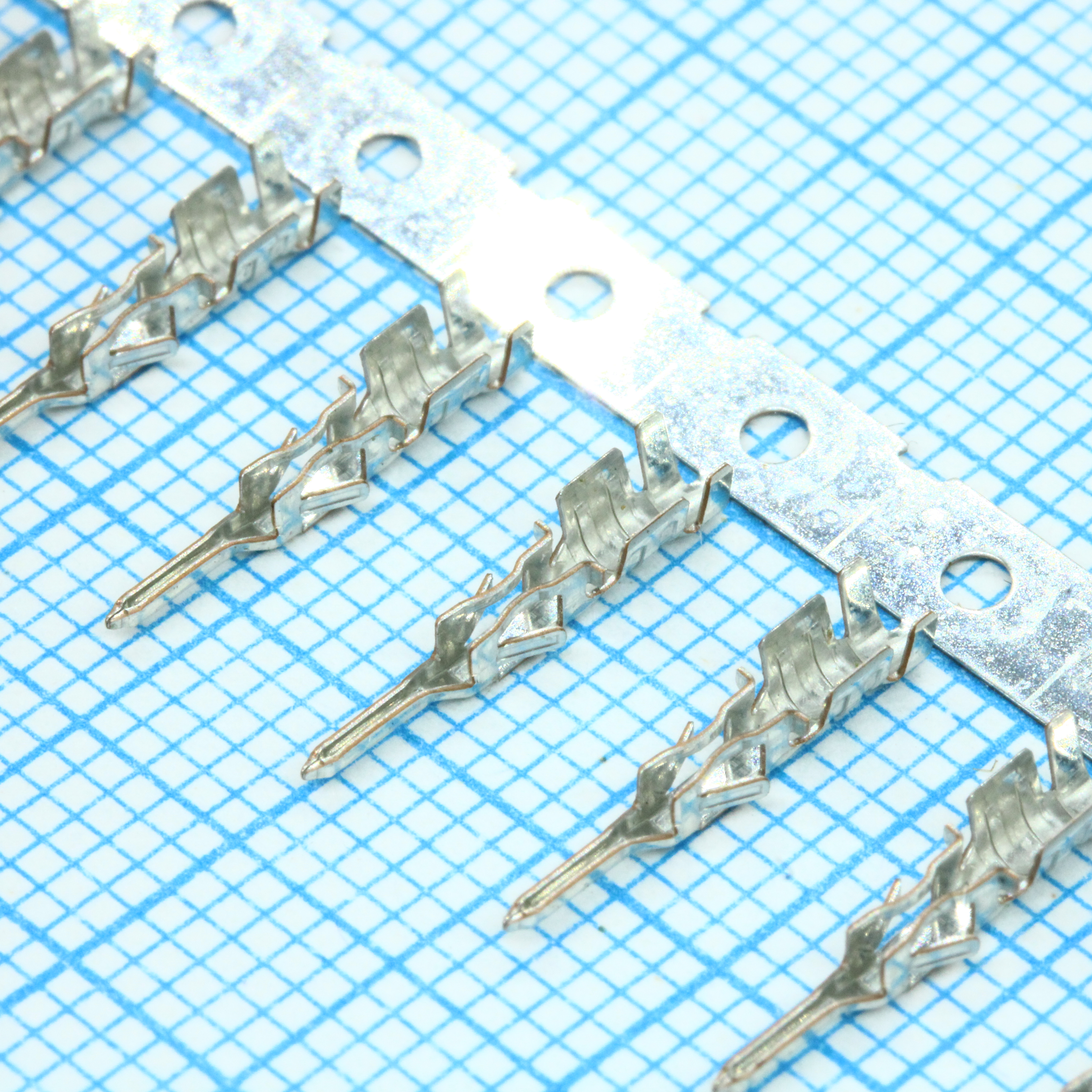 430310021 - Контакт обжимной вилка 18AWG серия MicroFit 3.0M