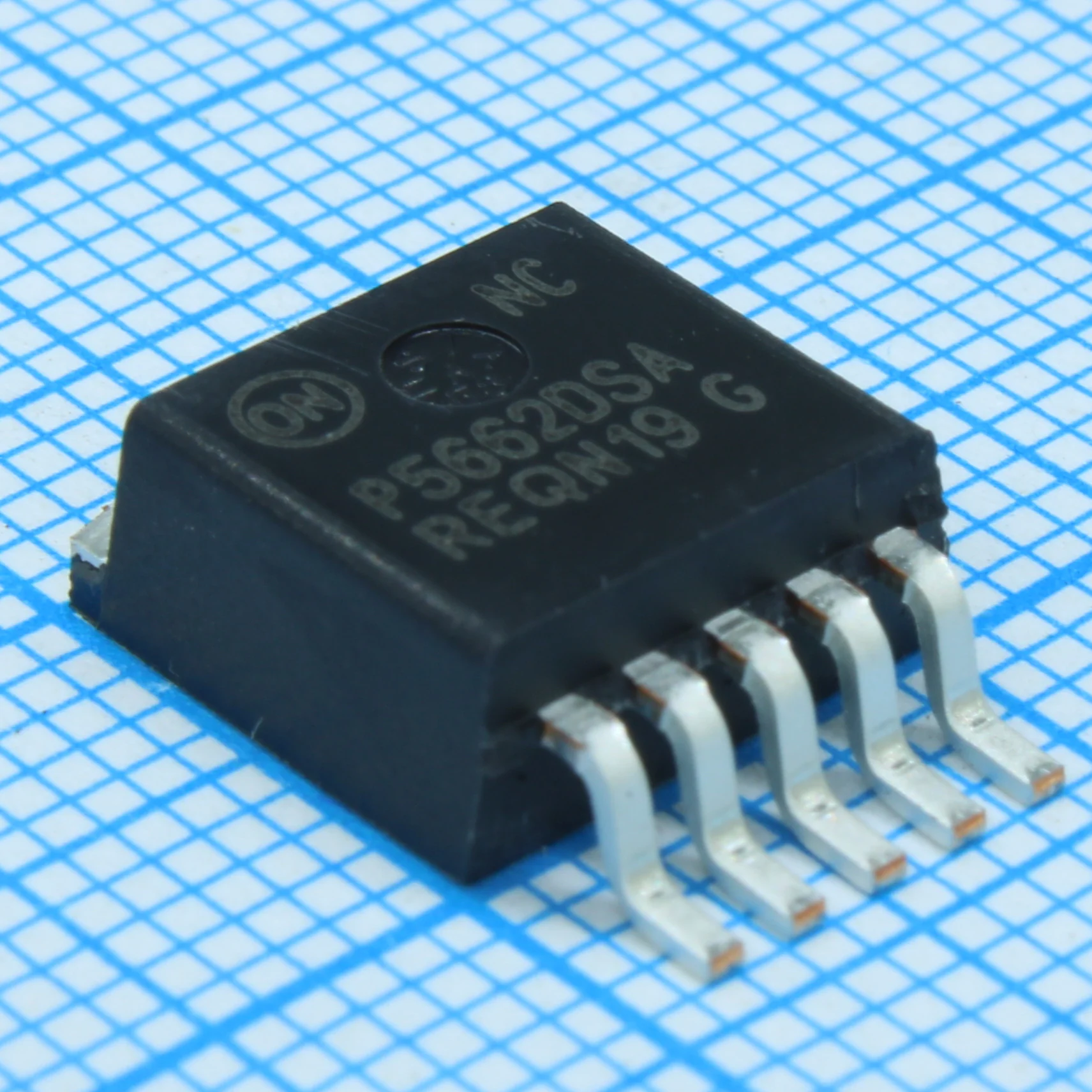 NCP5662DSADJR4G - Стабилизатор с низким падением напряжения регулируемый 2A D2PAK