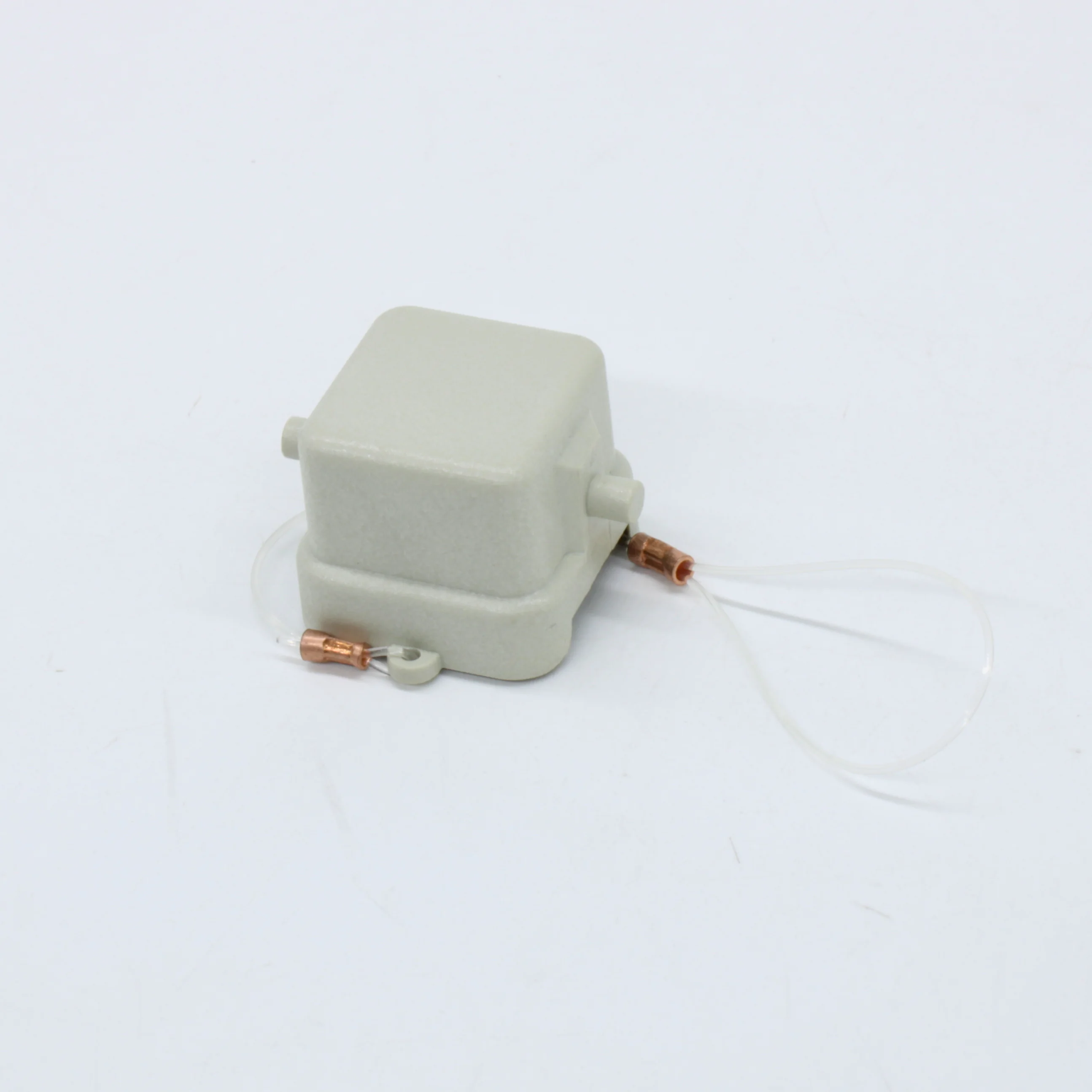 Защитная крышка S3A-PC-2B/1F - Защитная крышка, типоразмер S3A, с уплотнителем, для розеточной вставки, упоры для одной защелки, с удерживающей стропой от утери, пластик