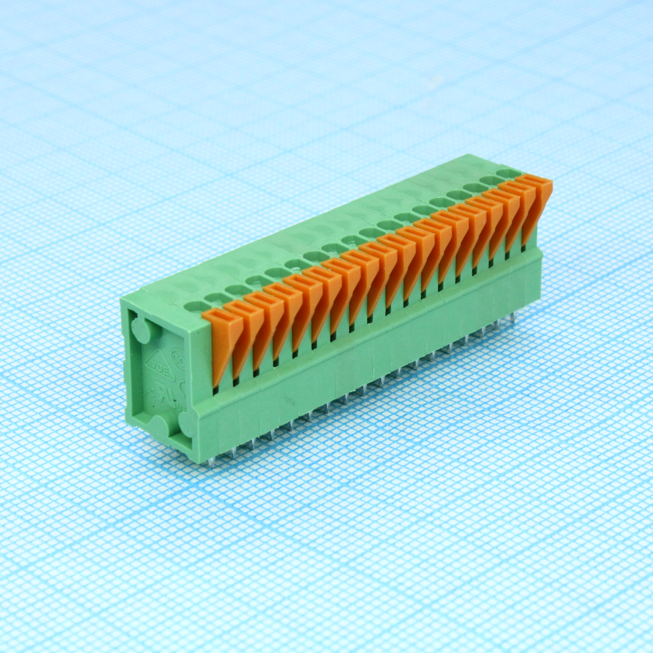 DG141V-2.54-18P-14-00A(H) - Нажимной безвинтовой клеммный блок 18 контактов. Зажим типа торцевой контакт. Серия DG141V-2.54