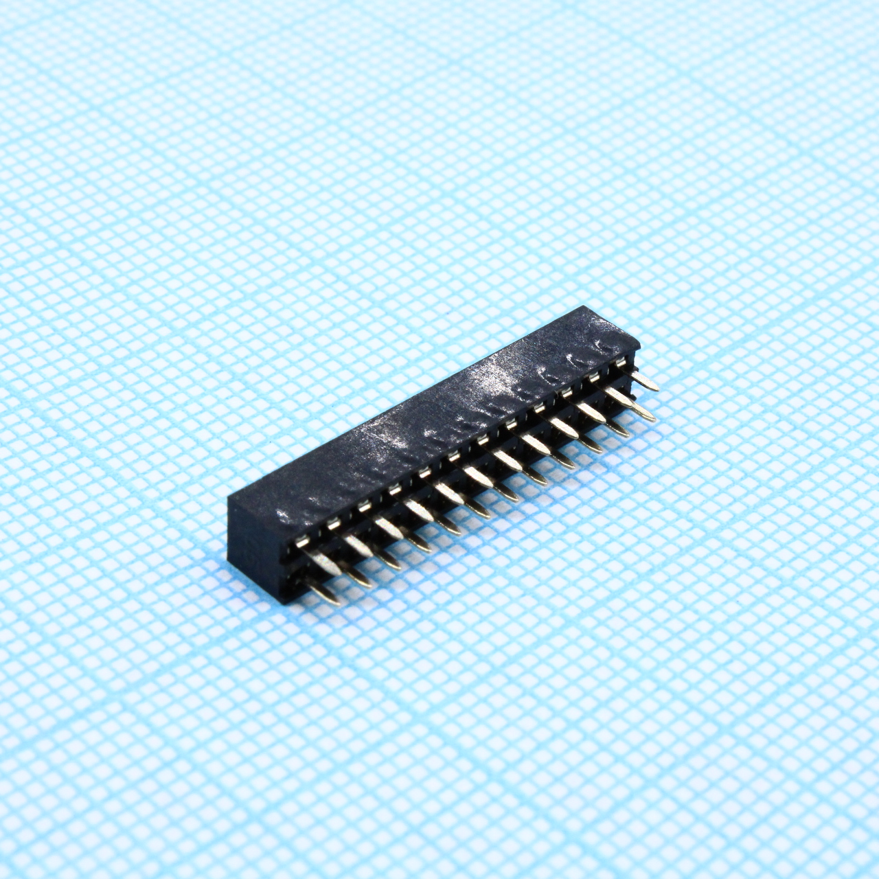 DS1026-06-2X12S8BV - Гнездо на плату 2x12 конт., шаг 2.00мм, высота 4.3мм ширина 4.1мм, позолоч.
