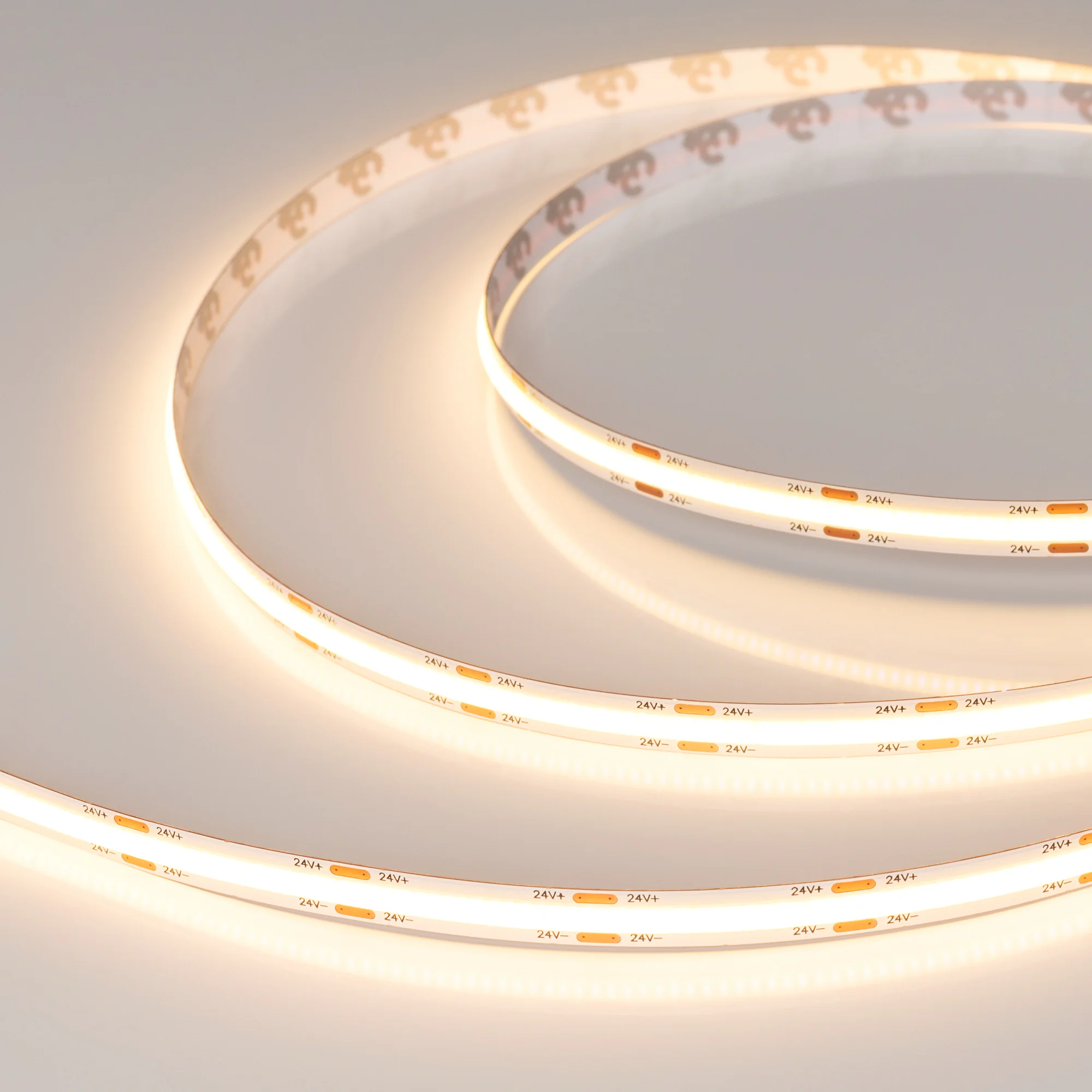 Лента COB-X544-8mm 24V Warm2700 (11 W/m, IP20, 5m, FreeCut) 043413 - Лента COB сплошной засветки без видимых светодиодов. Светодиоды CSP 544 шт/м (2720 шт на 5 м). Цвет свечения ТЕПЛЫЙ 2700 K, высокий индекс цветопередачи CRI>90, угол 160°. Мощность 11 Вт