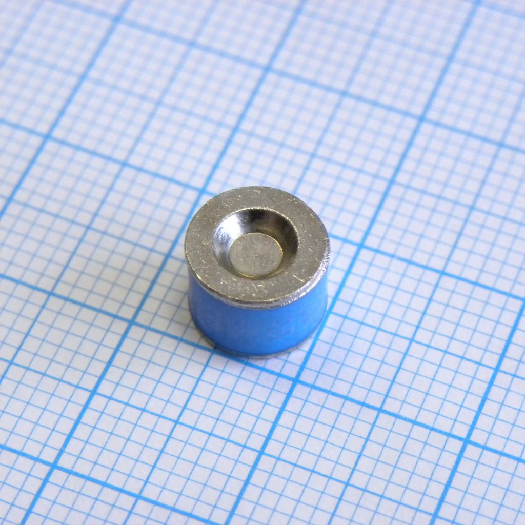 B88069X1630T602 - 8x6mm 90V +-20% 20kA/20A 2-х элек. SMD A80C90XSMD