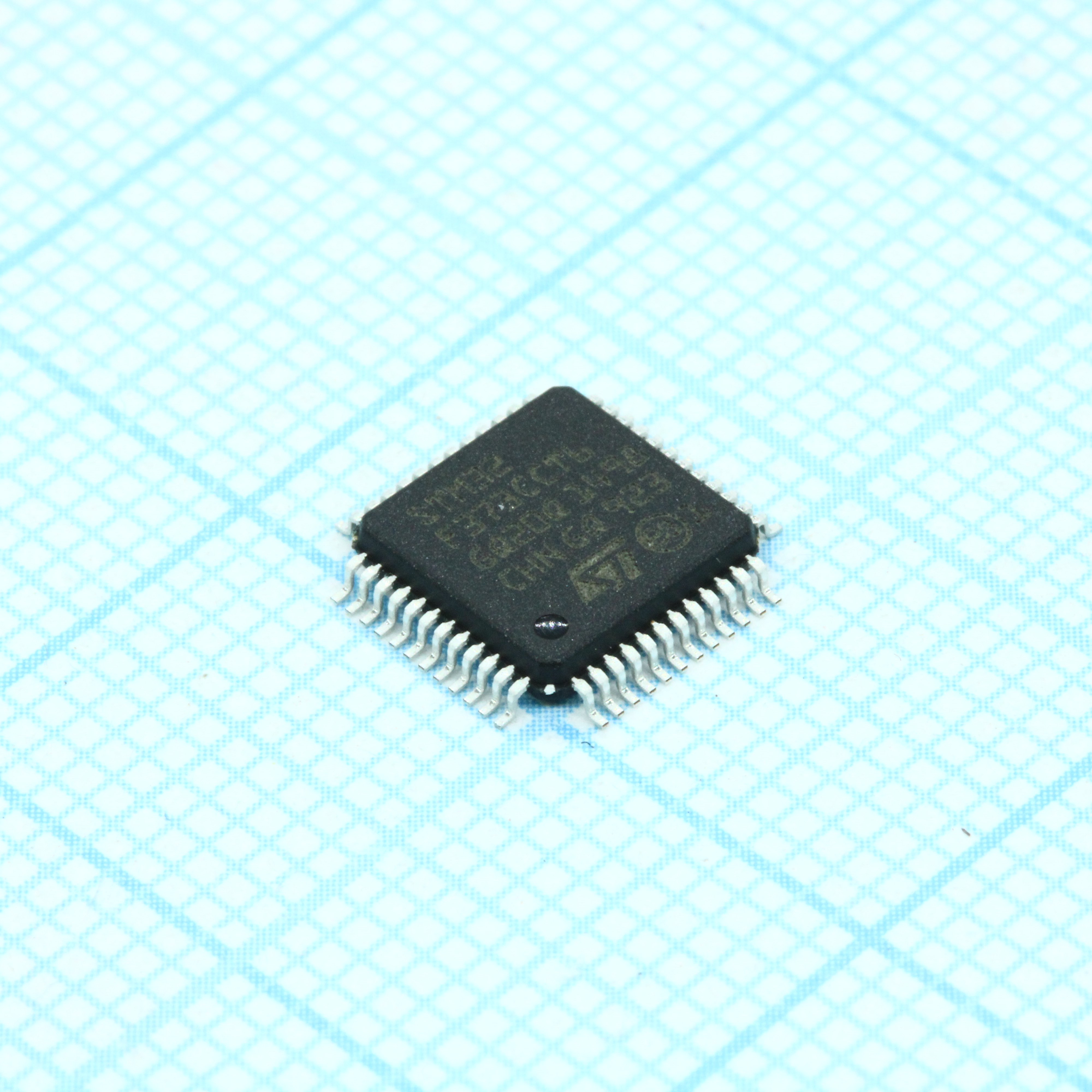 STM32F373CCT6 - ARMCortexM4 FPU, MPU, 72МГцб 256кб флэшб 32кб ОЗУ CAN, USB FS, АЦП 8*16бит, 9*12бит, 3*16бит СигмаДельта АЦП,3* ЦАП 12бит, 2*компаратор, интерфейс HDMI-CEC