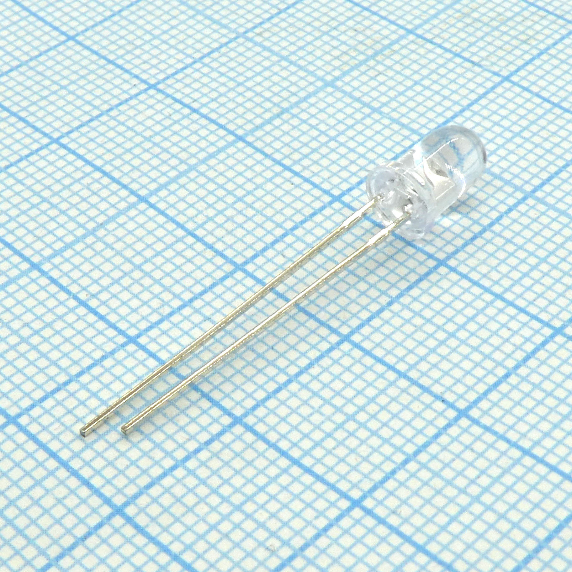 L-7113SF6C - Инфракрасный светодиод 5мм 860нм 18-40мКд прозрачный корпус 20°