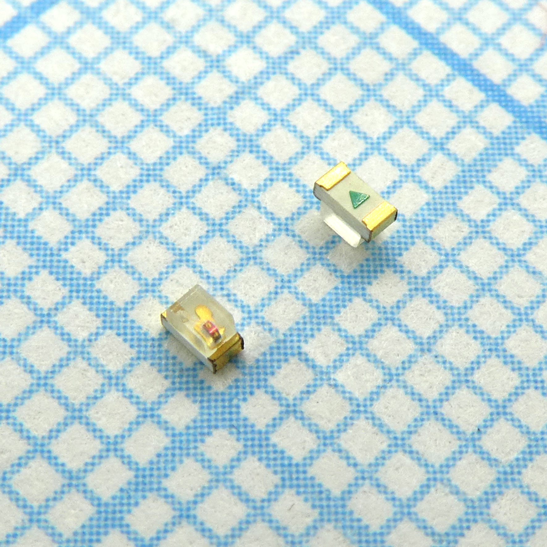 KP-1608ZGC - Светодиод smd 1,6х0,8мм/зеленый/525нм/280-450мкд/прозрачный/120°