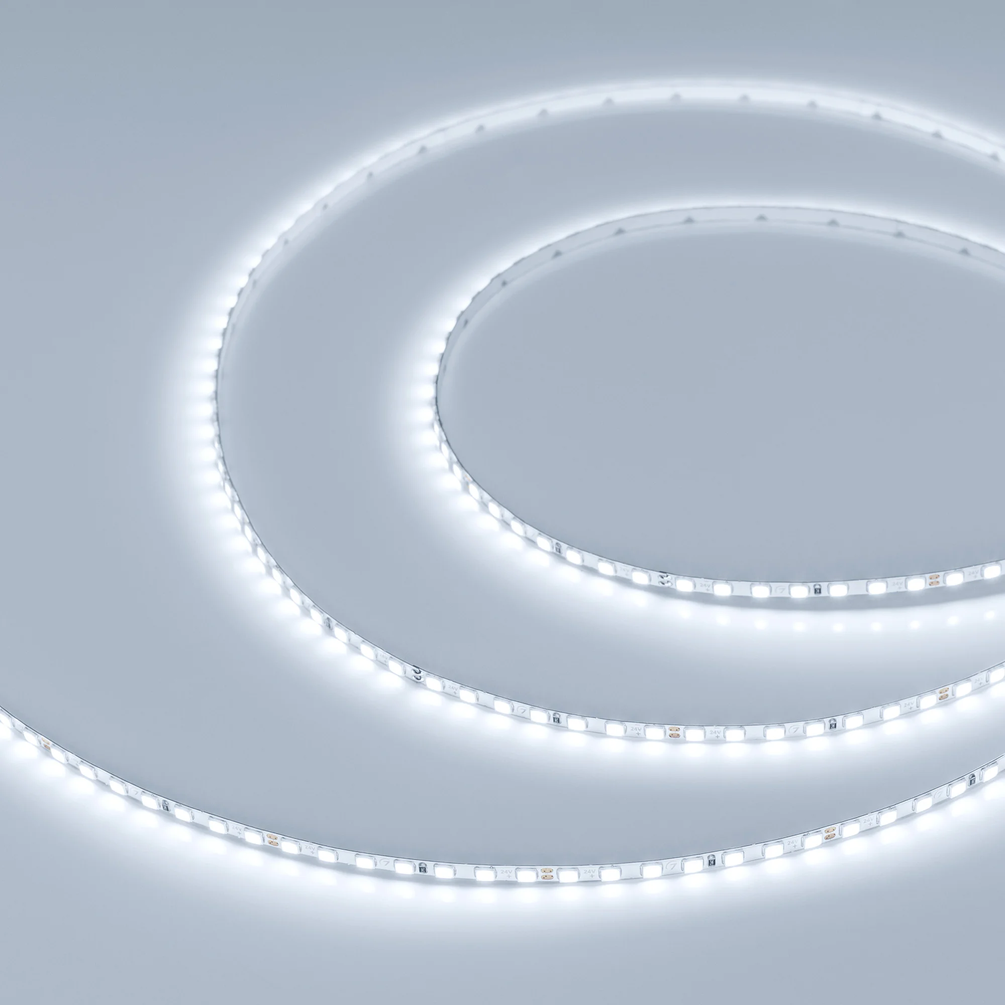 Лента UL-A140-3.5mm 24V White6000 (6 W/m, IP20, 2835, 5m) 045966 - Светодиодная узкая лента UL-A140, открытая. Светодиоды 2835, 140 шт/м (700 шт на 5 м), белая плата, ширина 3.5 мм, скотч 3M. Цвет Белый 6000 K, цветопередача CRI>90, угол 120°. Питание 24V