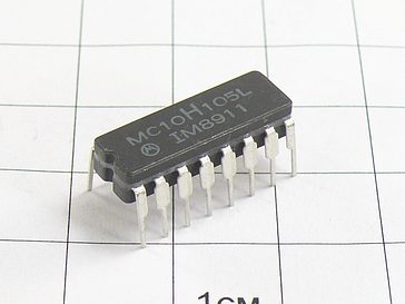 Микросхема MC10H105L