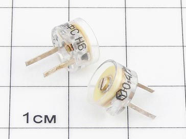 КТ4-25Б МПО 0.4/2пФ 250В 10%