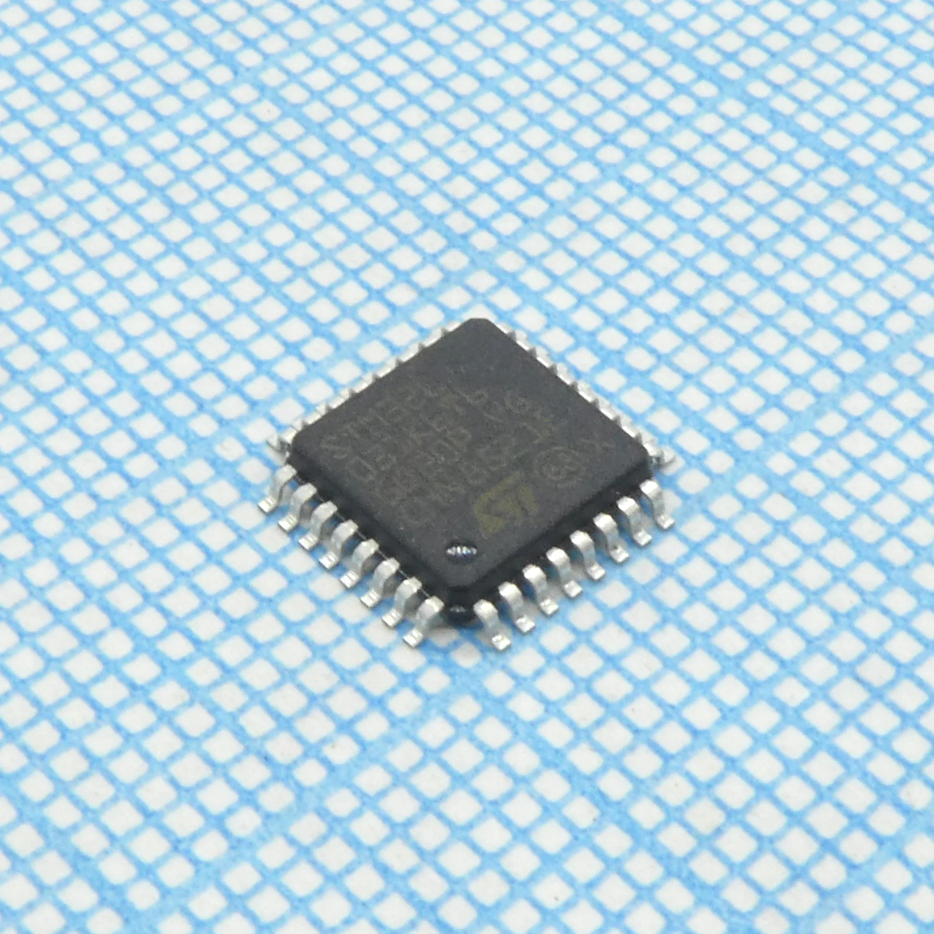 STM32L031K6T6 - Микроконтроллер STM ядро  ARM CORTEX-M0+, 32МГц, LQFP-32