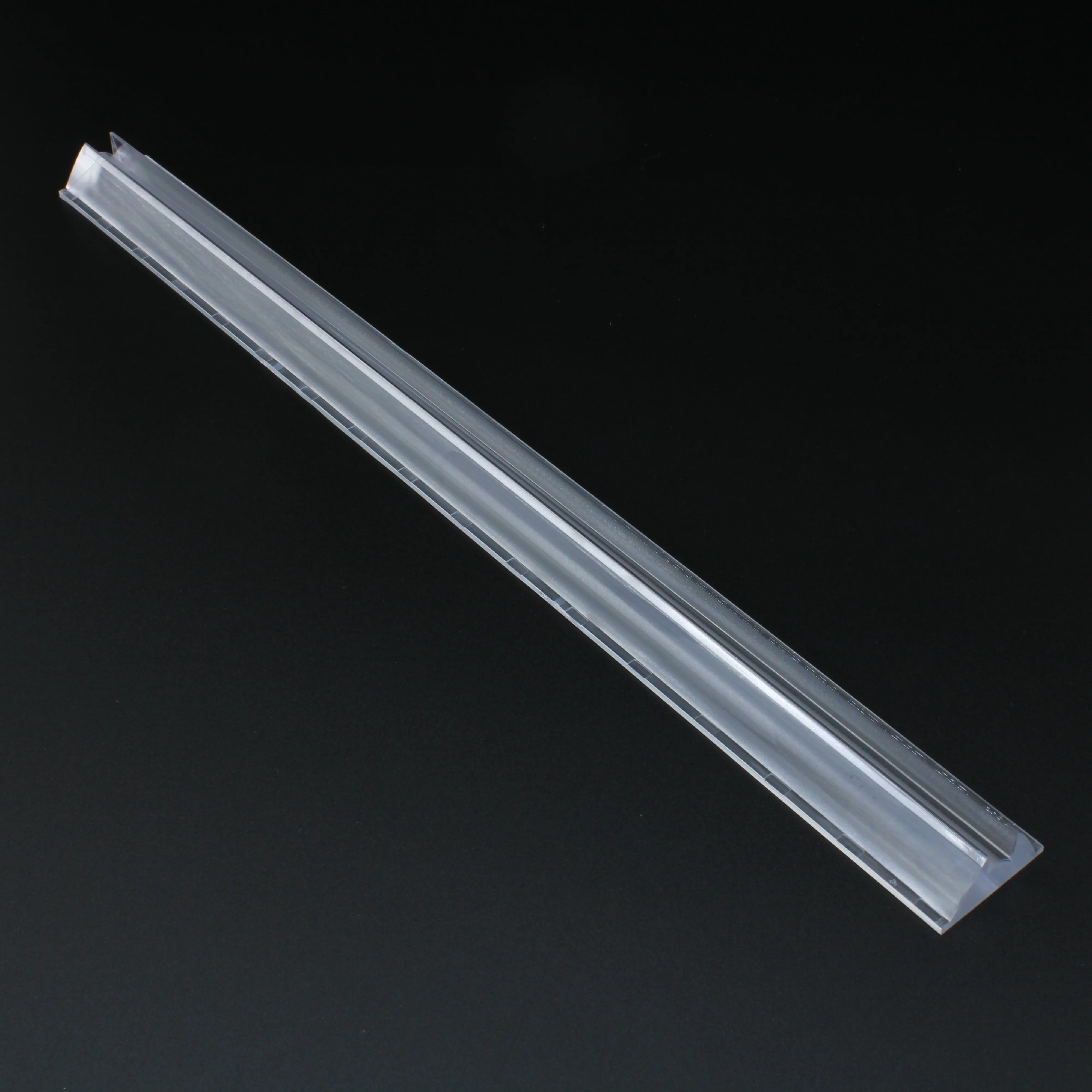 blackboard lighting lens - Линейная линза для освещения школьной доски под светодиоды 2835/3030,  эфф>87%, ~17°x83°, UGR<16, 300mmx21.9mm  H:11,8mm, PC