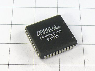 Микросхема EP900ILC-50