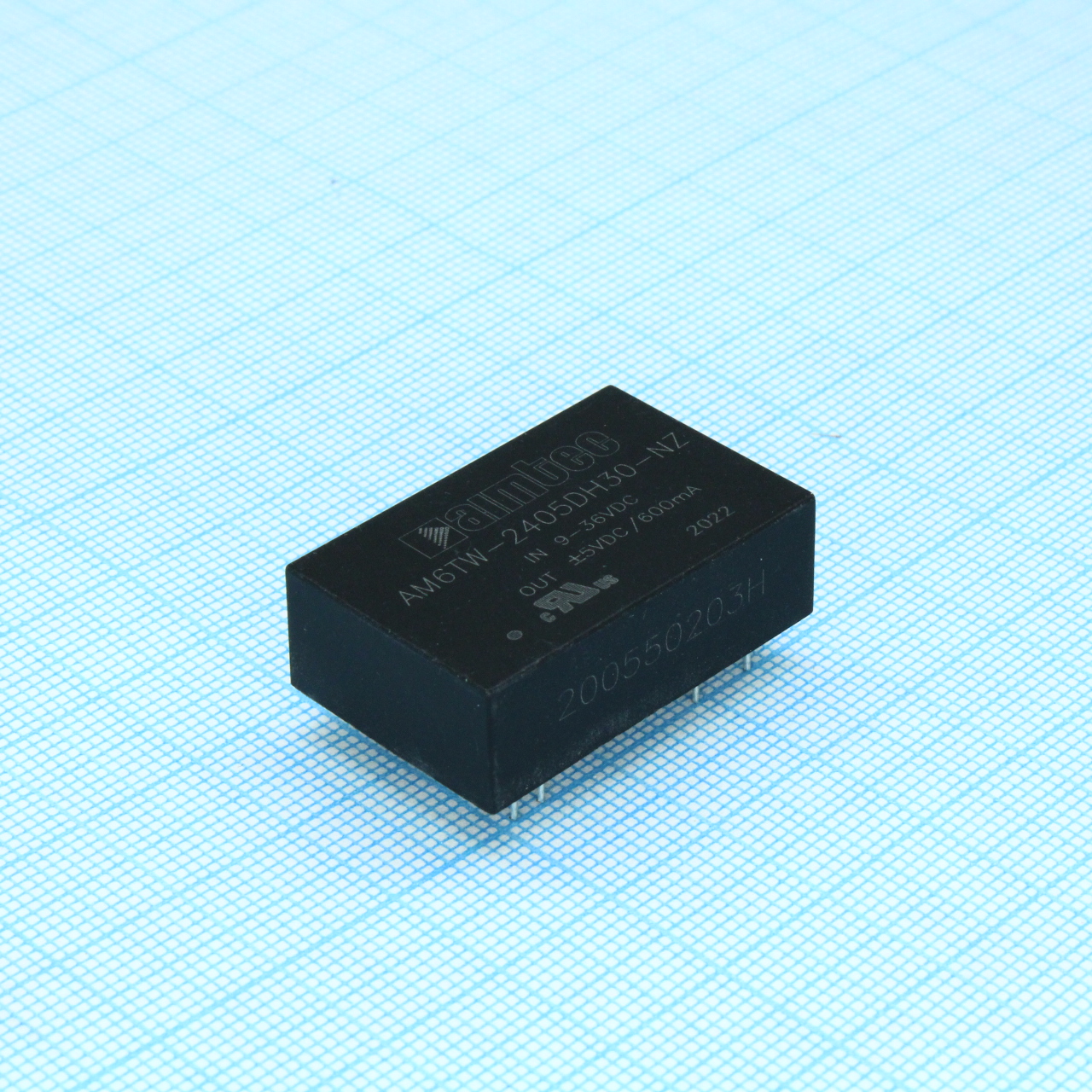 AM6TW-2405DH30-NZ - DC/DC, 6Вт, вход 9…36В, выход ±5В/±0.6А, изоляция 3000В DC, КПД 82%, максимальная емкостная нагрузка не более ±680мкФ, DIP24, 31.6x20.3x10.2мм, -40…85°C, пластик