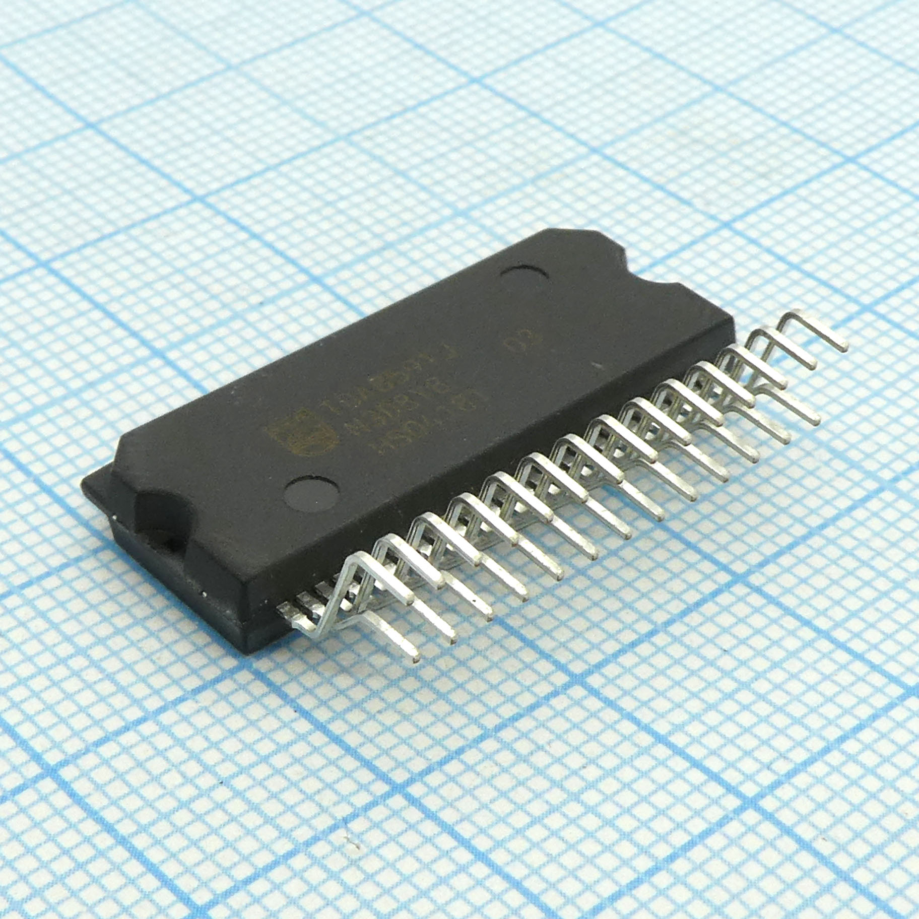 TDA8591J - УНЧ 4x47Вт (14.4В/2 Ом), 26дБ