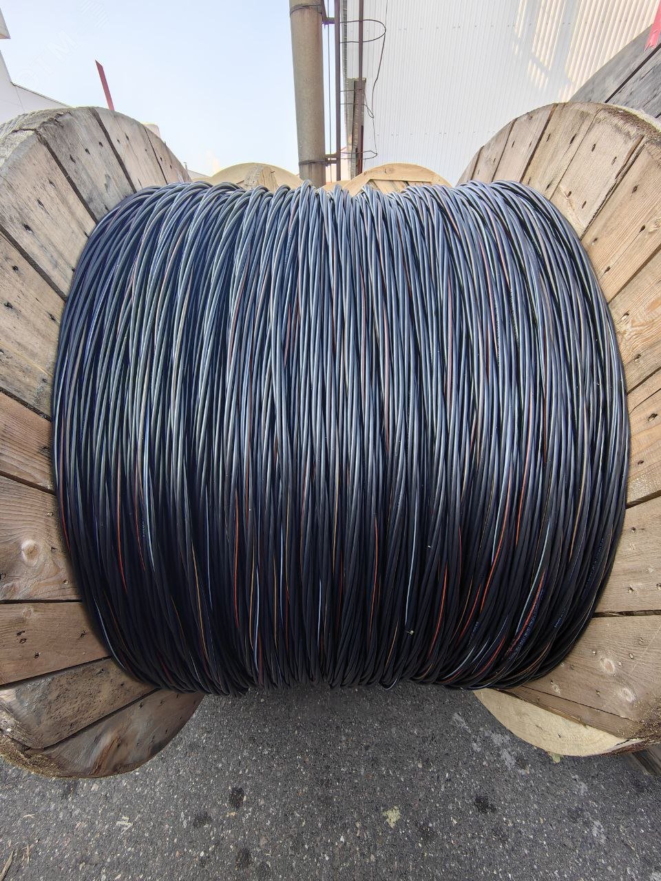 Провод СИП-4 4х50-0,6/1 POHL445000000000