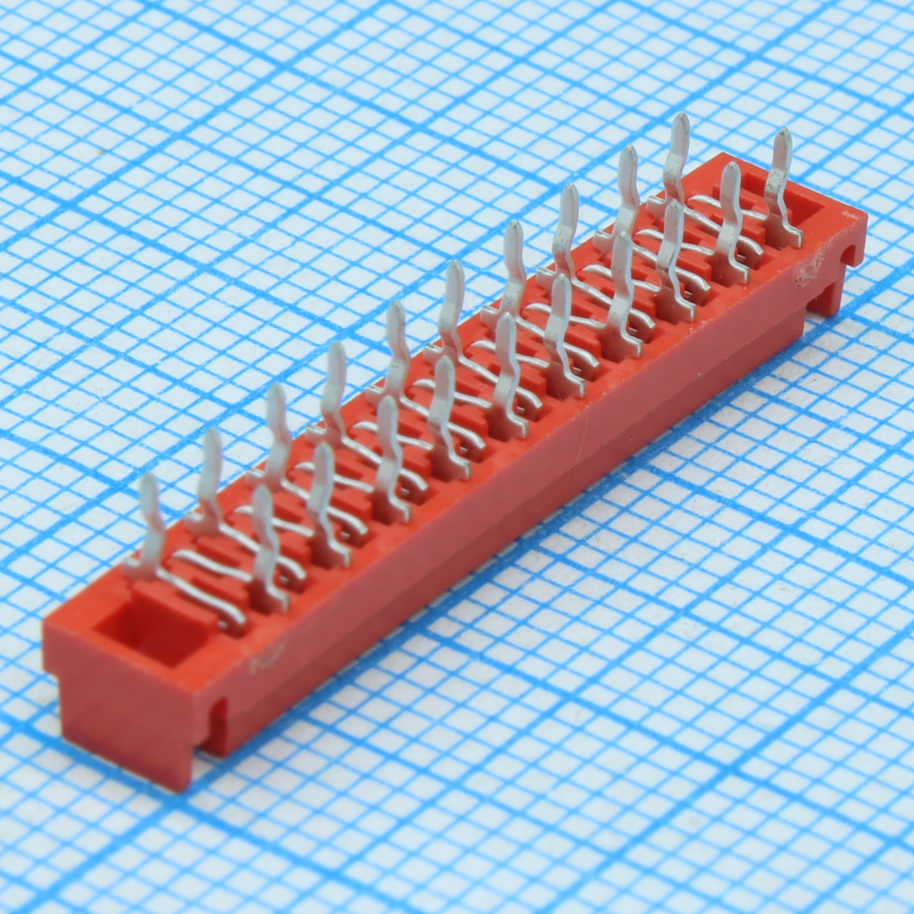 2-338068-0 - Сокет SKT розетка 20 контактов шаг 1.27мм монтаж в отверстие лента на катушке