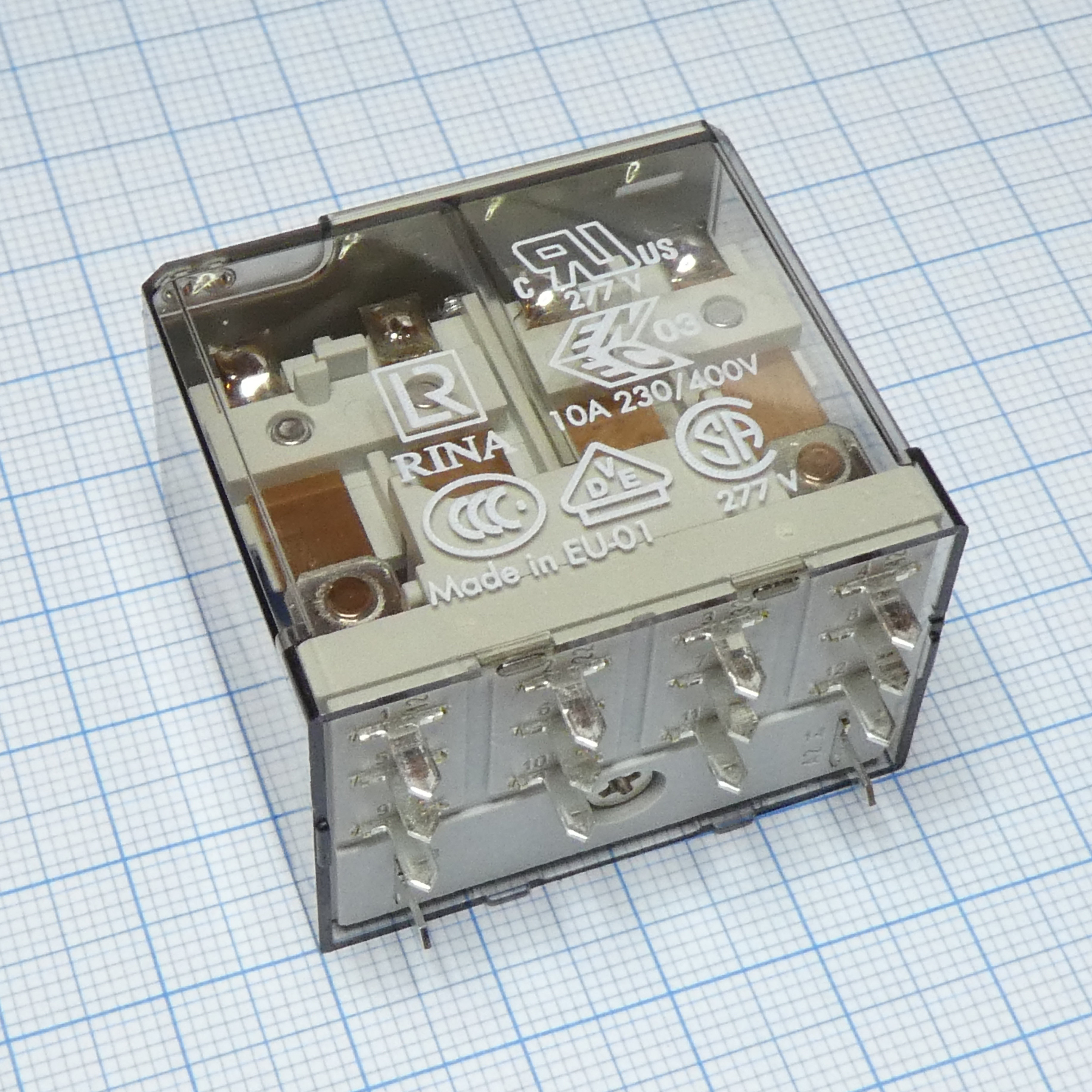 56.44.9.024.0000 - монтаж на печатную плату; 4CO 12A; контакты AgNi; катушка 24В DC; степень защиты RTI