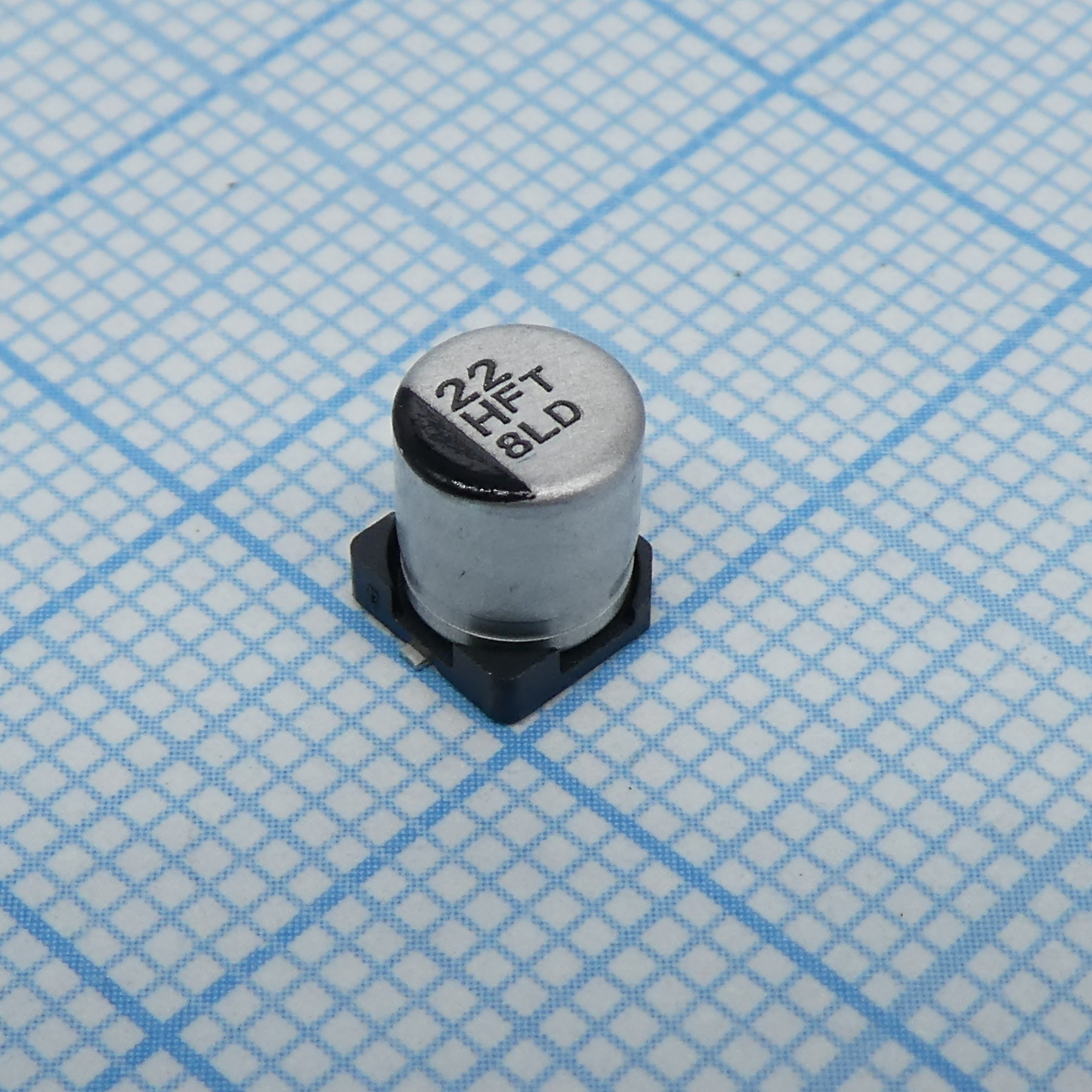 EEEFT1H220AR - Конденсатор электролитический низкоимпедансный для поверхностного монтажа 50В 22мкФ ±20%, 165mA, 2000часов, 5*5.8