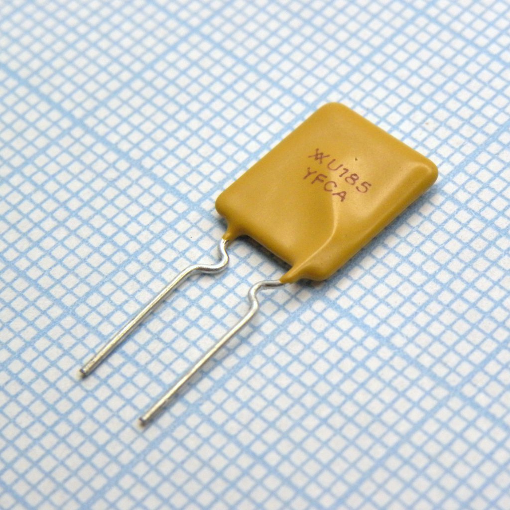RUEF185 - Самовосстанавливающийся предохранитель PTC 1.85A(hold) 3.7A(trip) 30V 100A 1W 8.7s 0.03Ohm Radial 10.2 X 3 X 15.7mm Bag