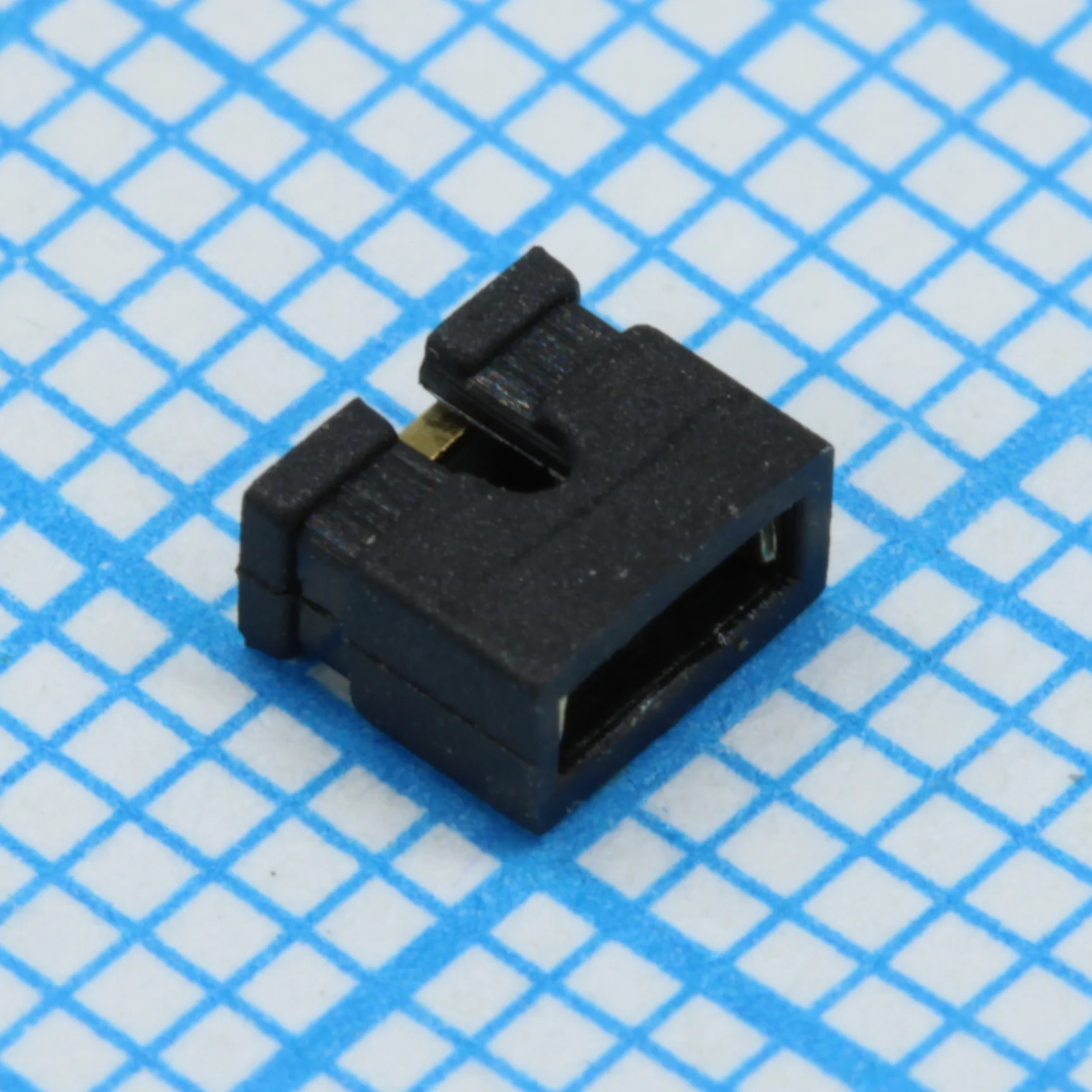 DS1028-2ABF11 - Перемычка закрытая 3.9х1.9х5.0мм шаг 2.0мм